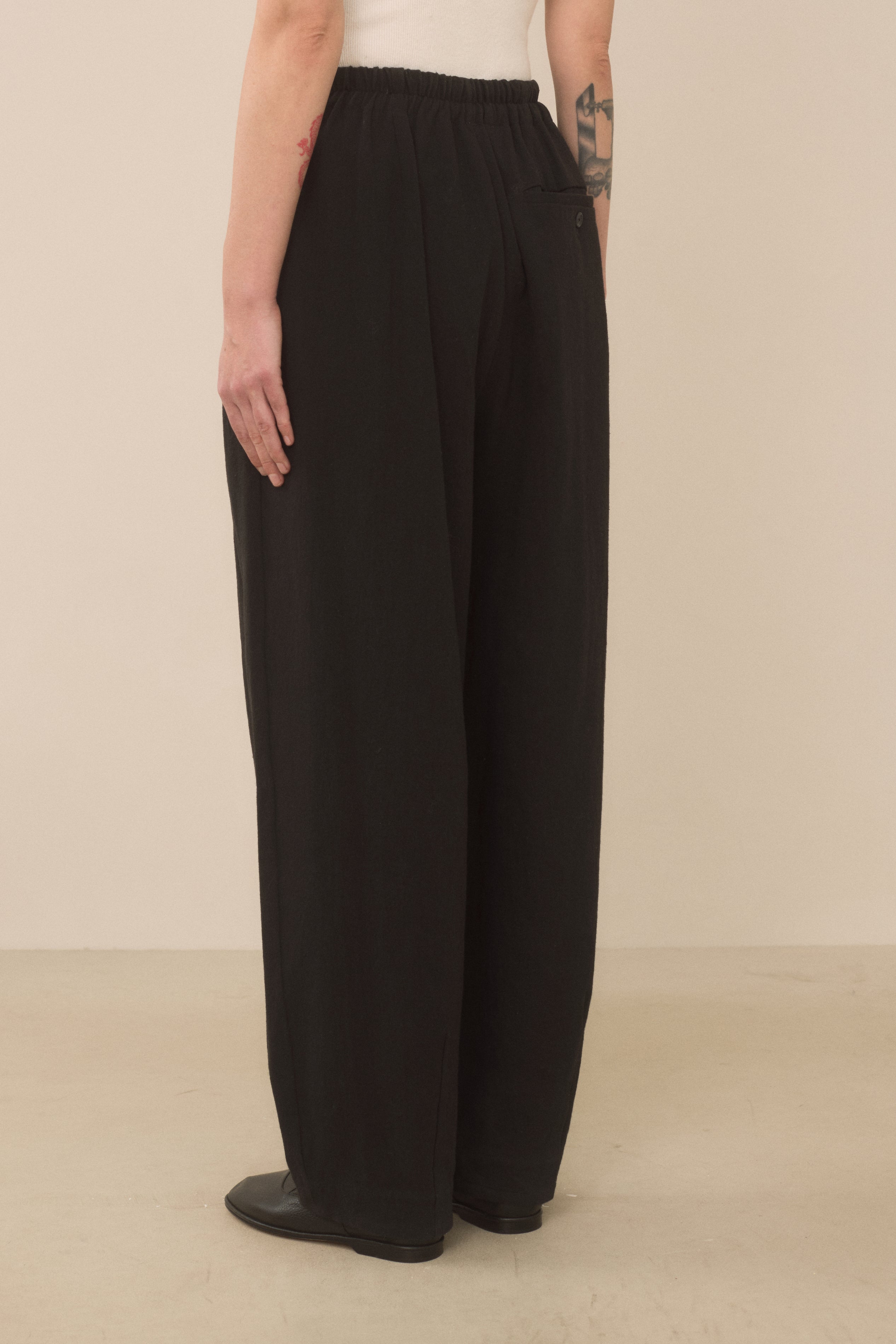 MATTE PANTS