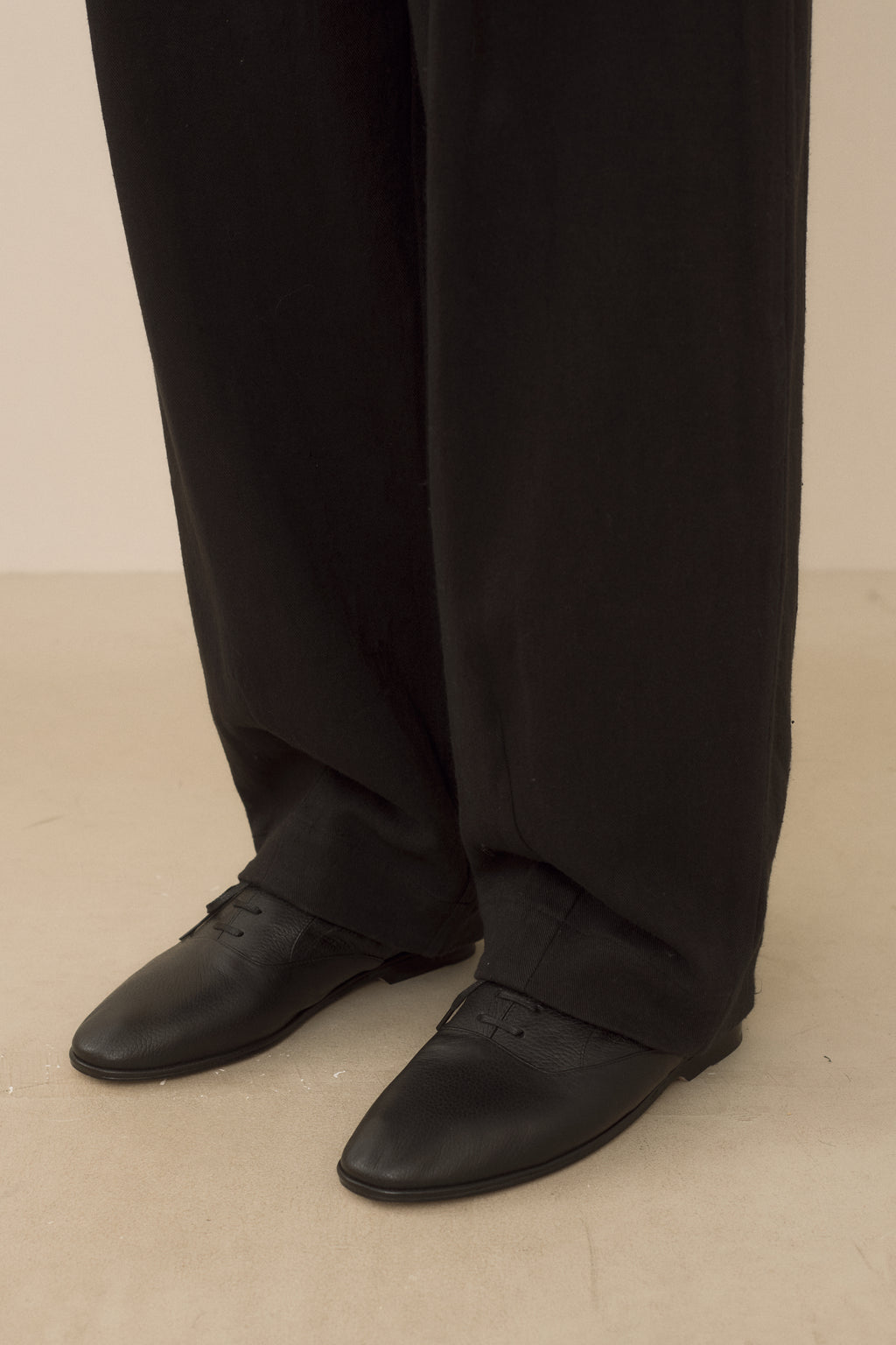 MATTE PANTS