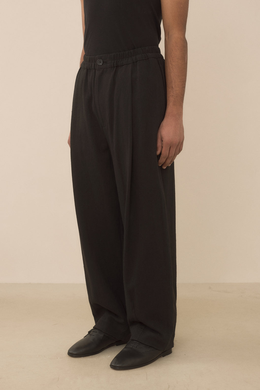 MATTE PANTS