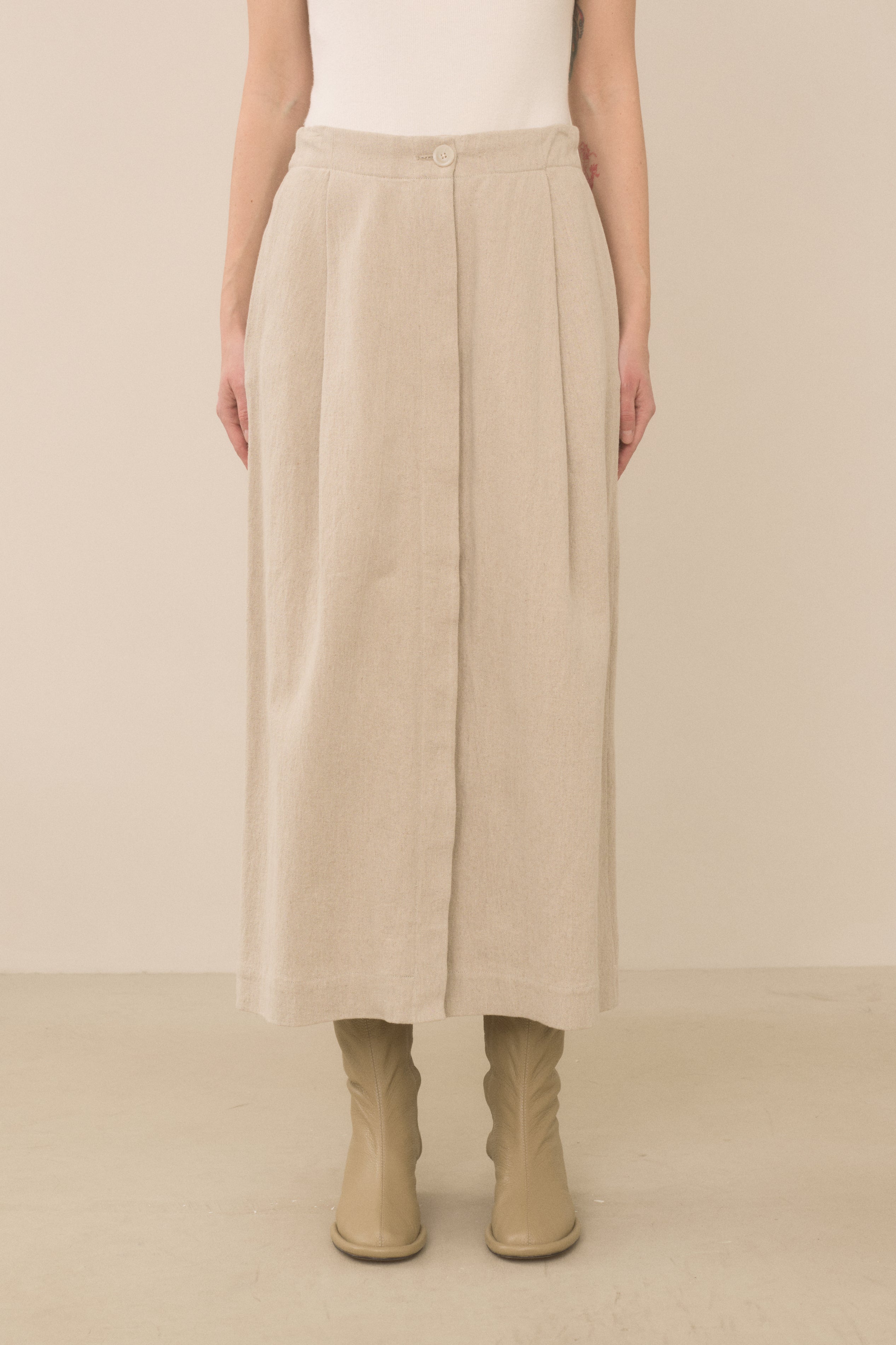 MATTE SKIRT