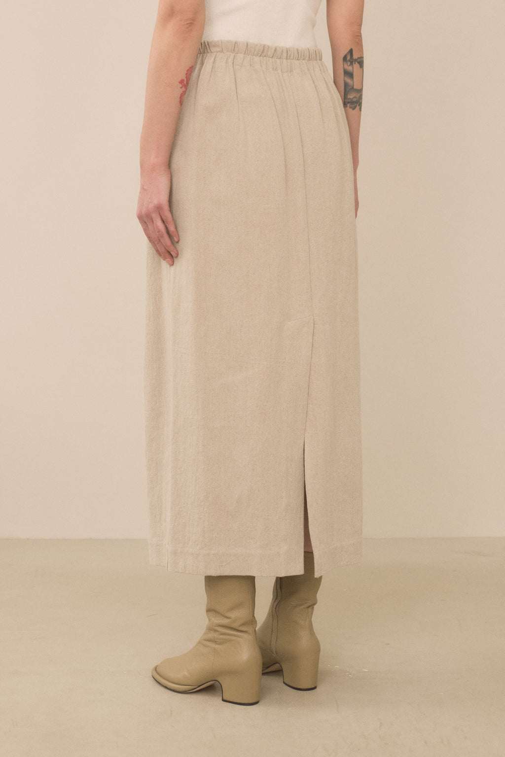 MATTE SKIRT