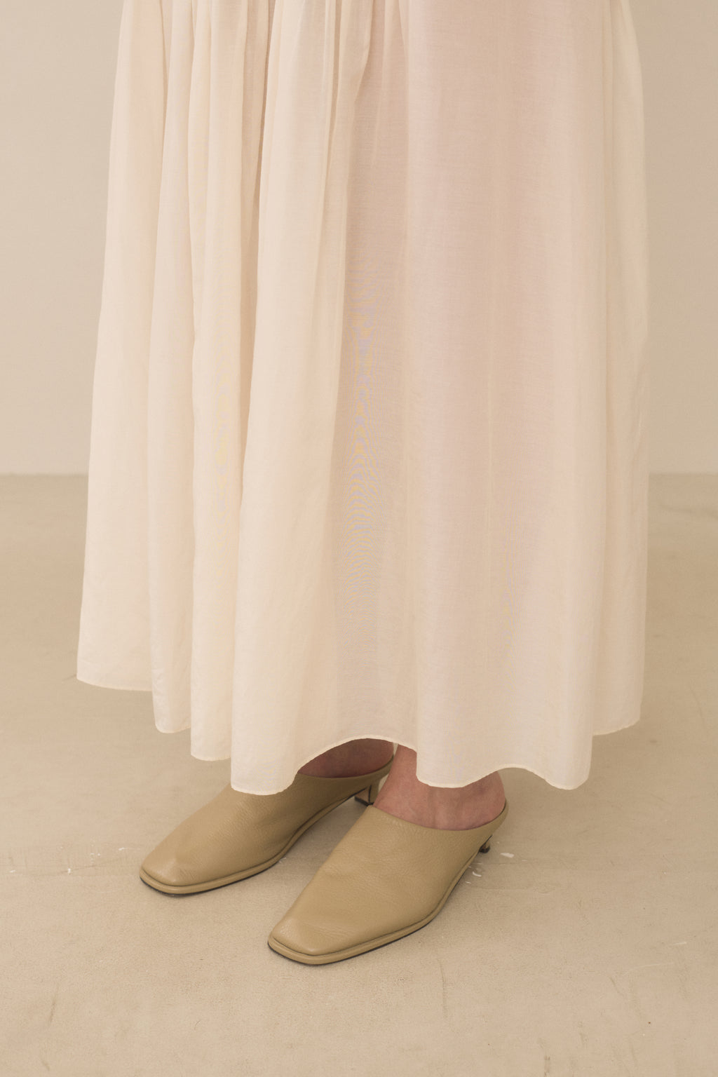 SHEER PLEAT SKIRT