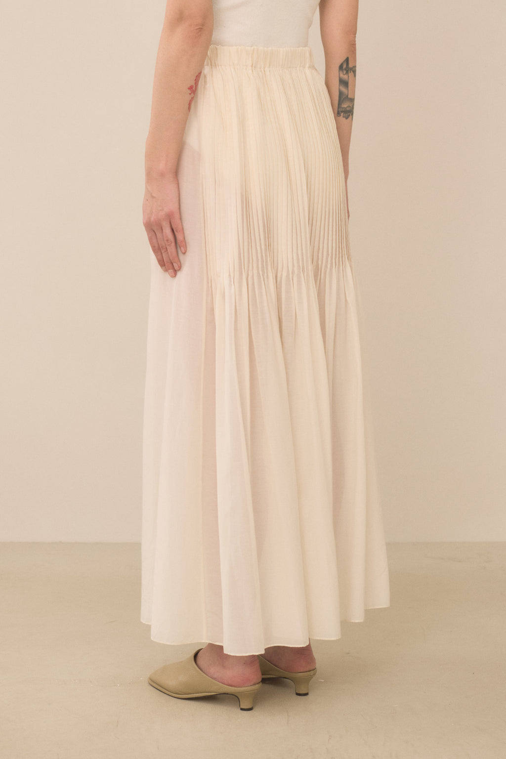 SHEER PLEAT SKIRT