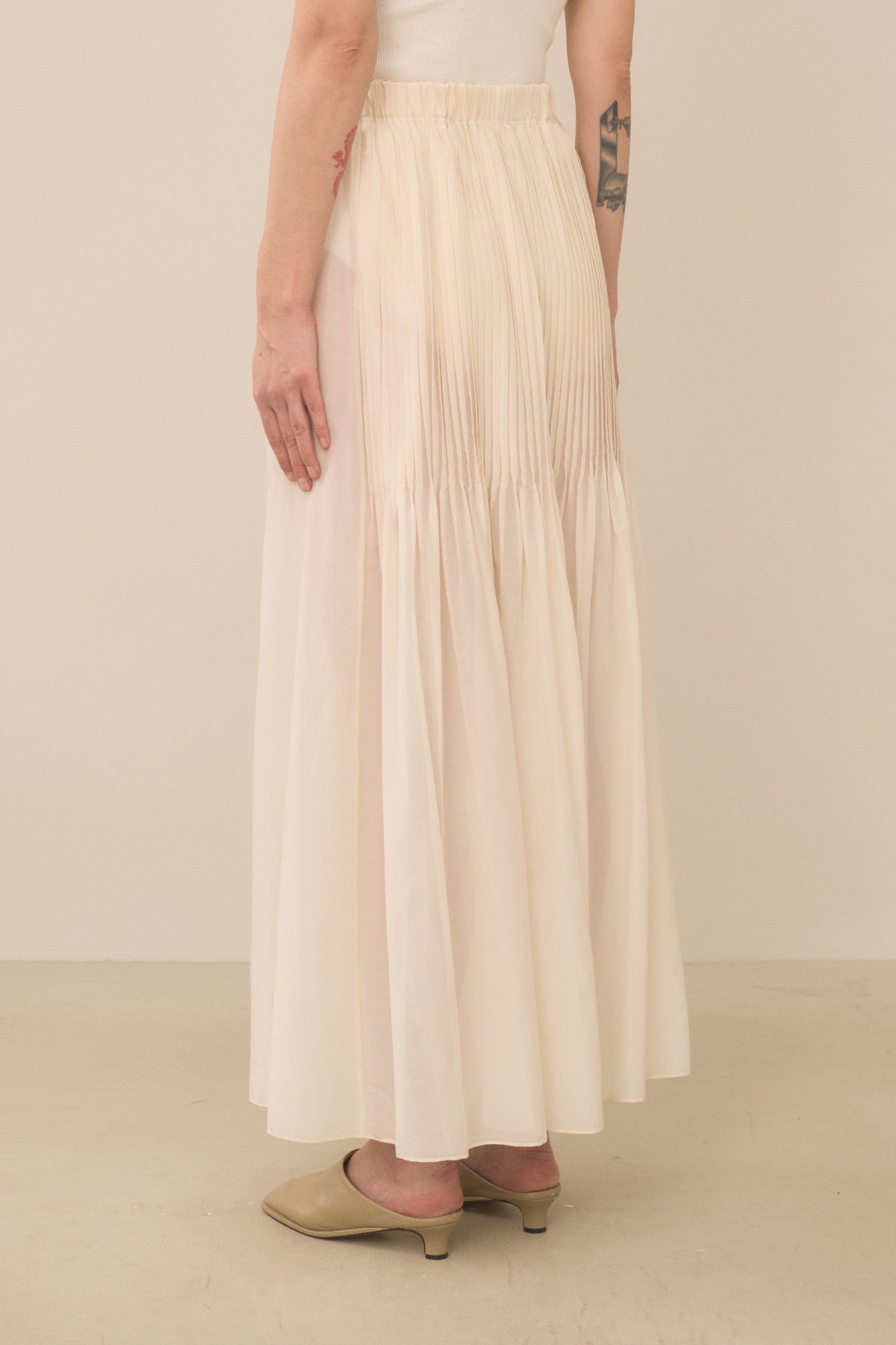 SHEER PLEAT SKIRT