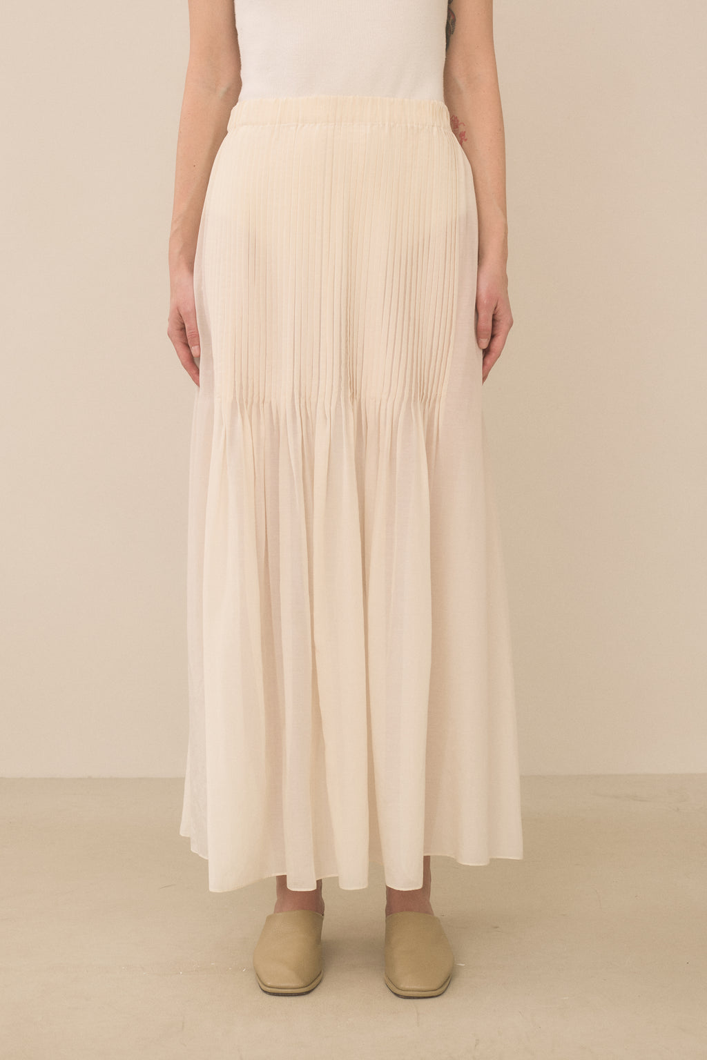 SHEER PLEAT SKIRT