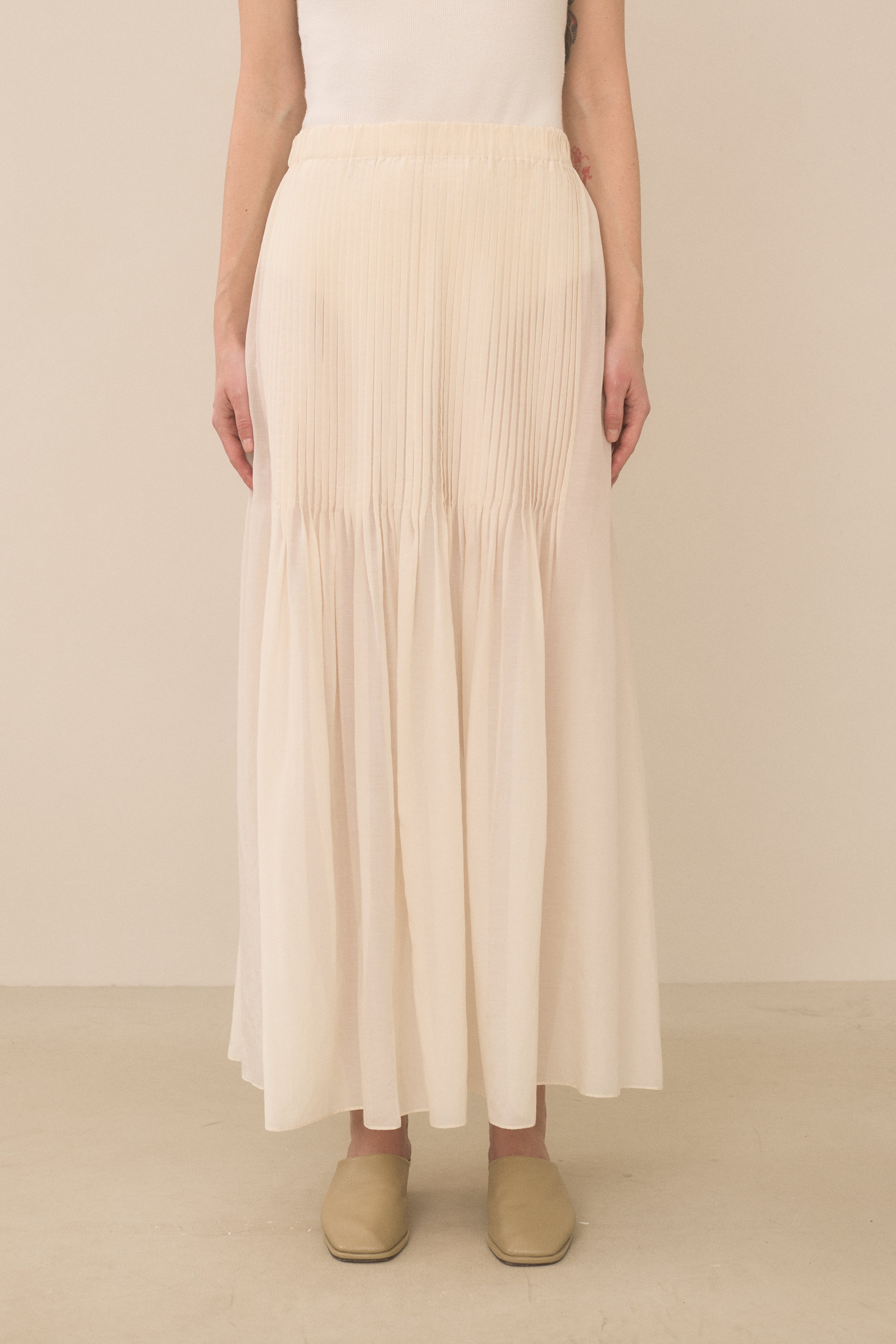 SHEER PLEAT SKIRT