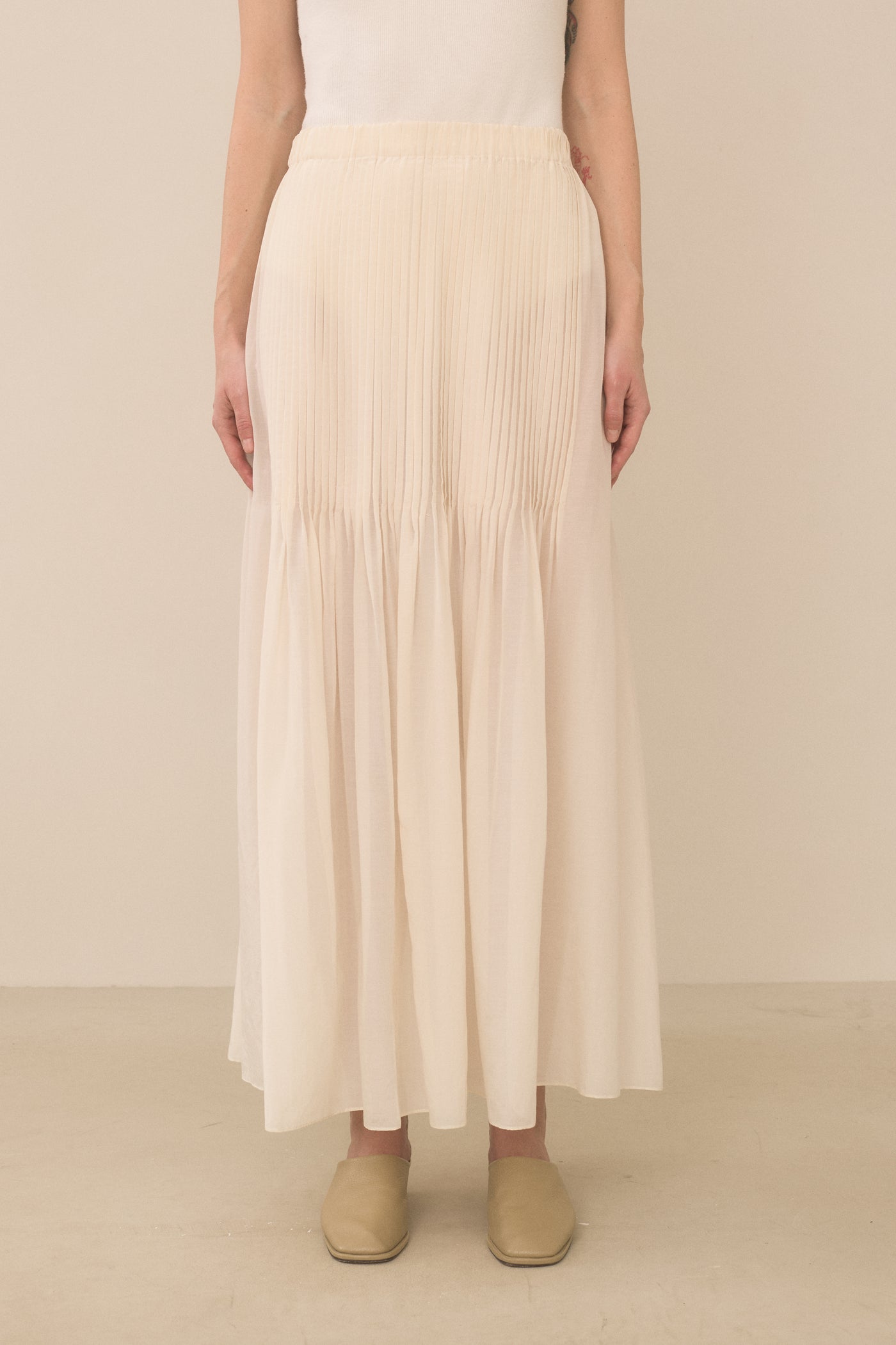 SHEER PLEAT SKIRT