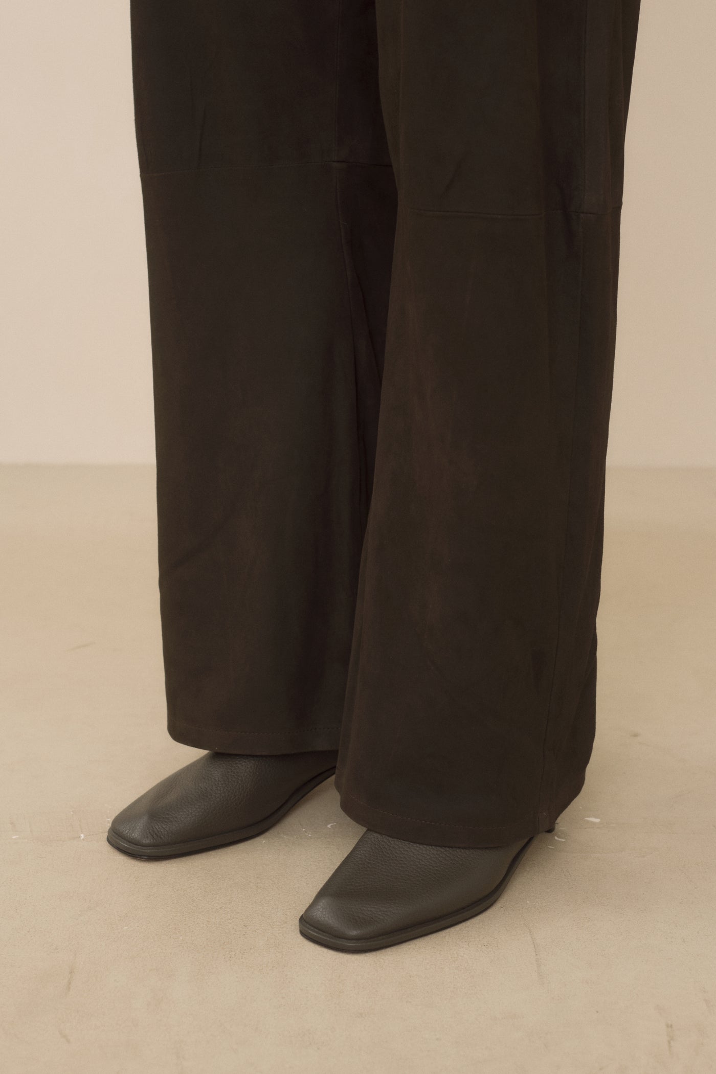 SUEDE GALLERY TROUSER