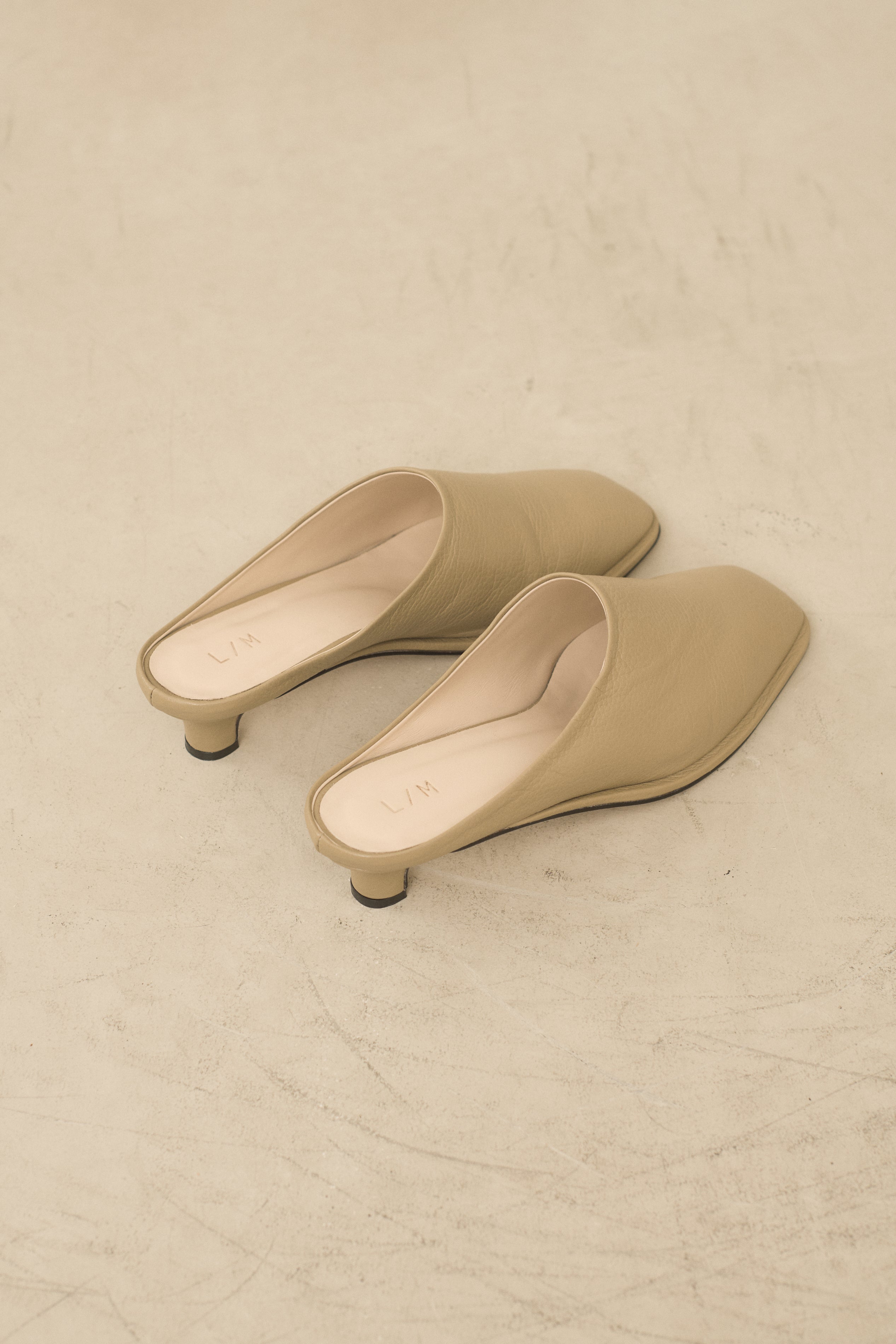 SOFT KITTEN HEEL