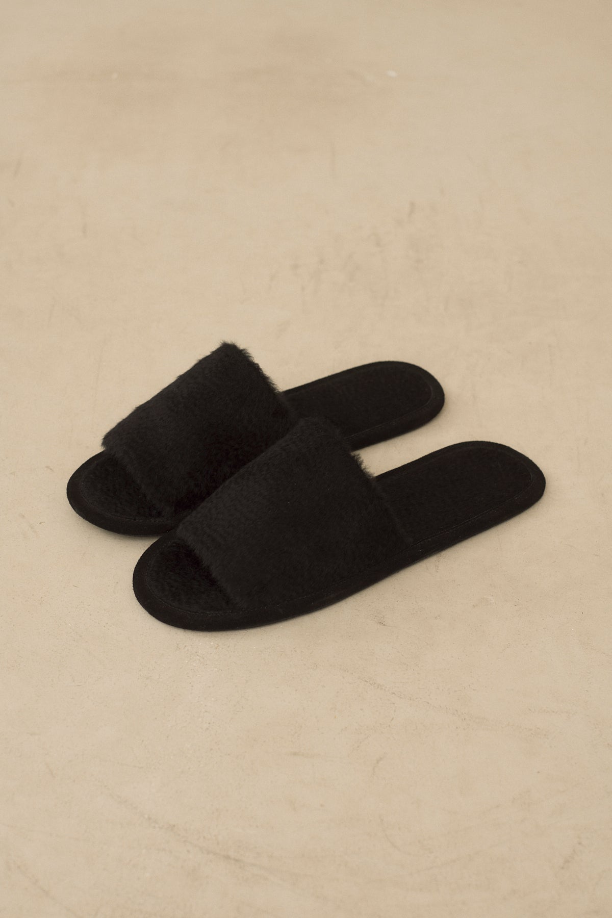 SURI BRUSHED SLIPPER