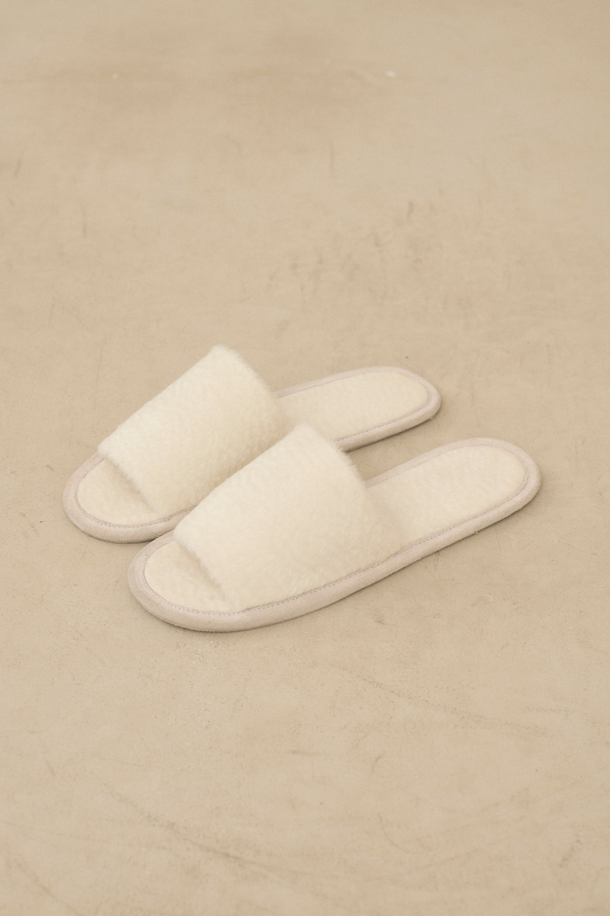 SURI BRUSHED SLIPPER