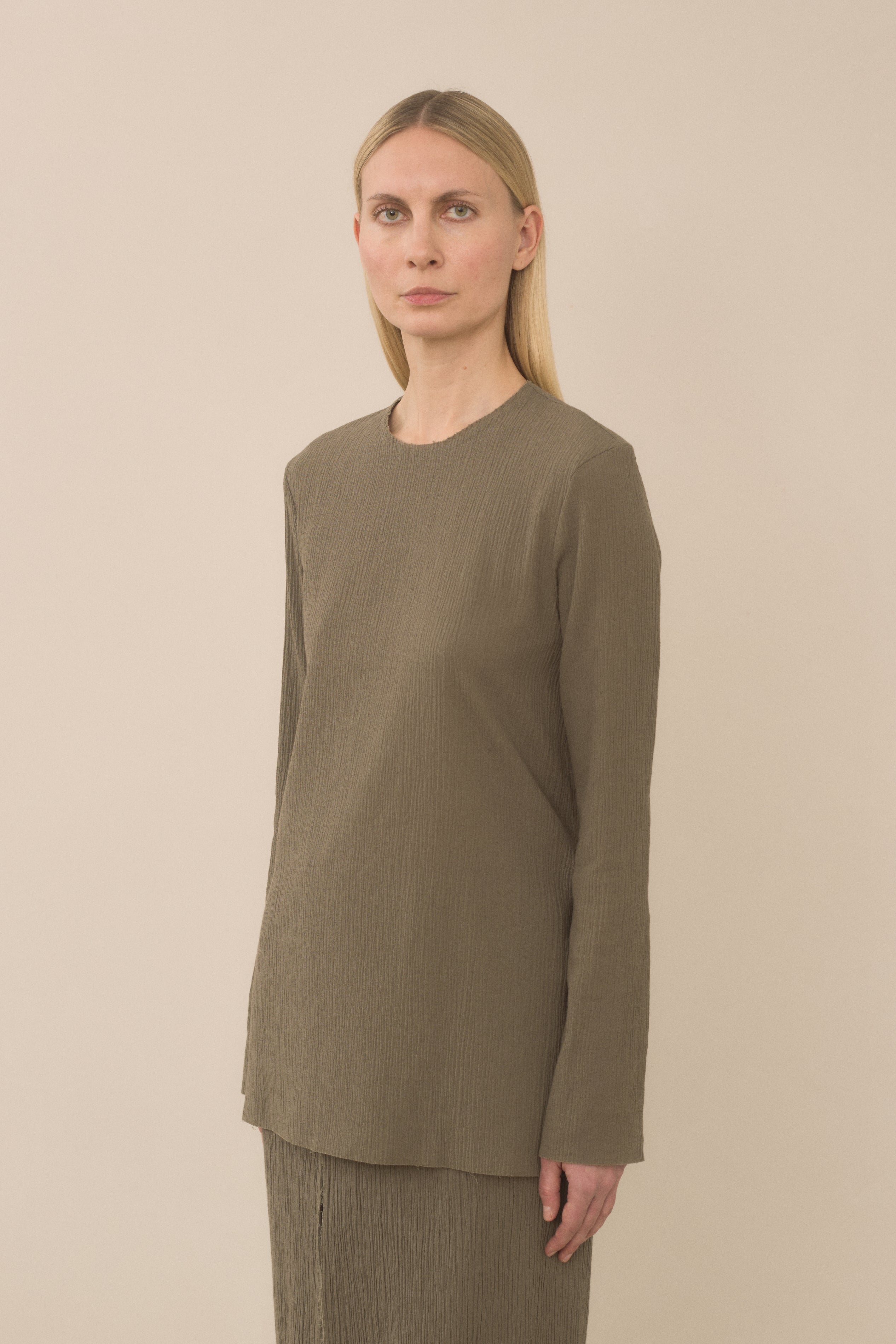 RAW APRON TOP