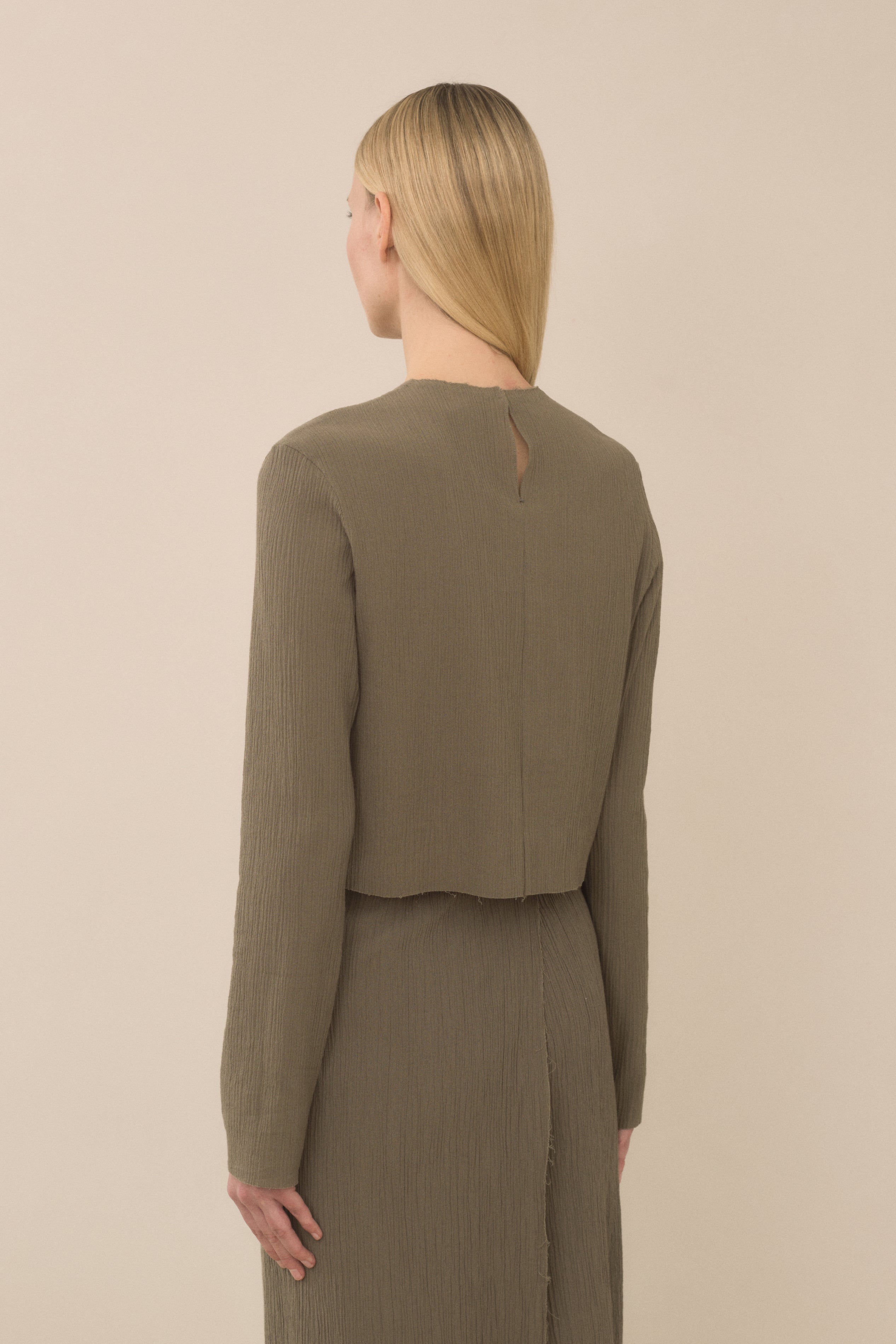 RAW APRON TOP