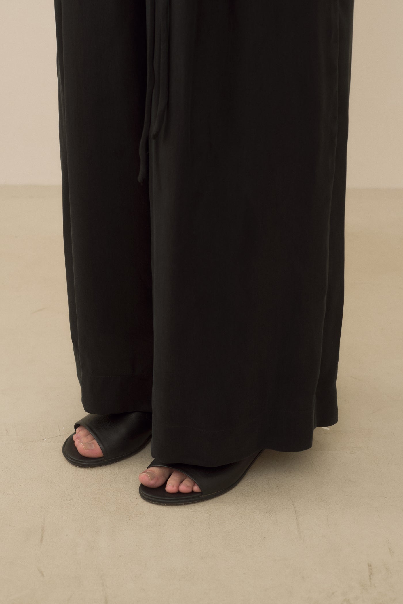 SANDED TROUSER