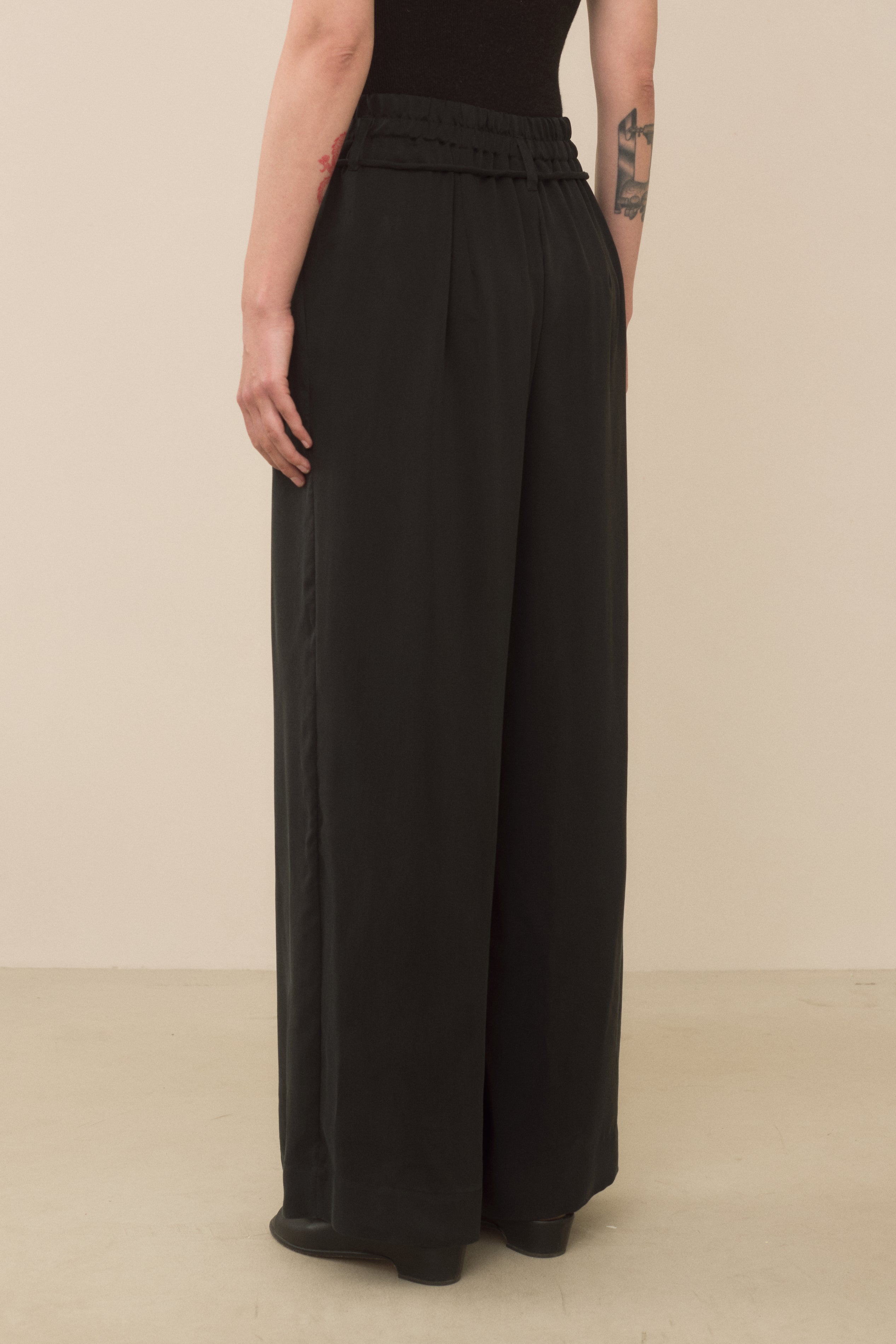 SANDED TROUSER