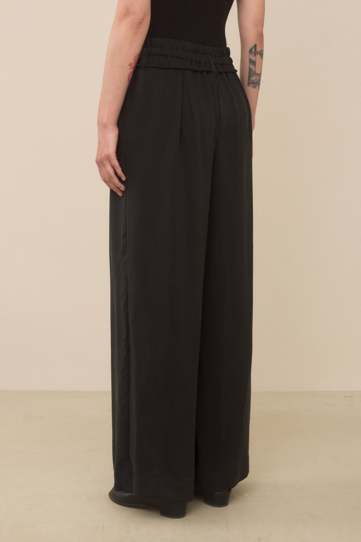 SANDED TROUSER