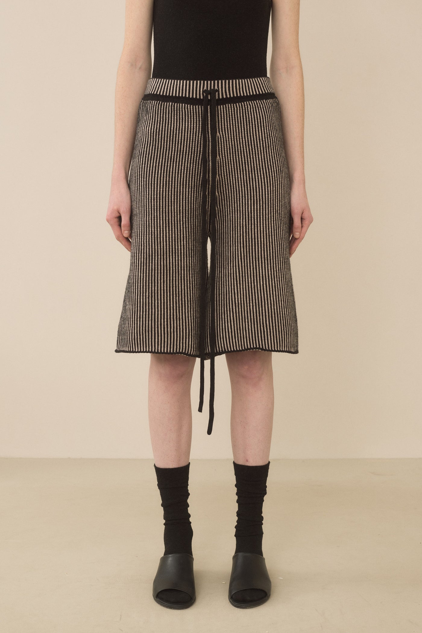 LINEA SHORTS
