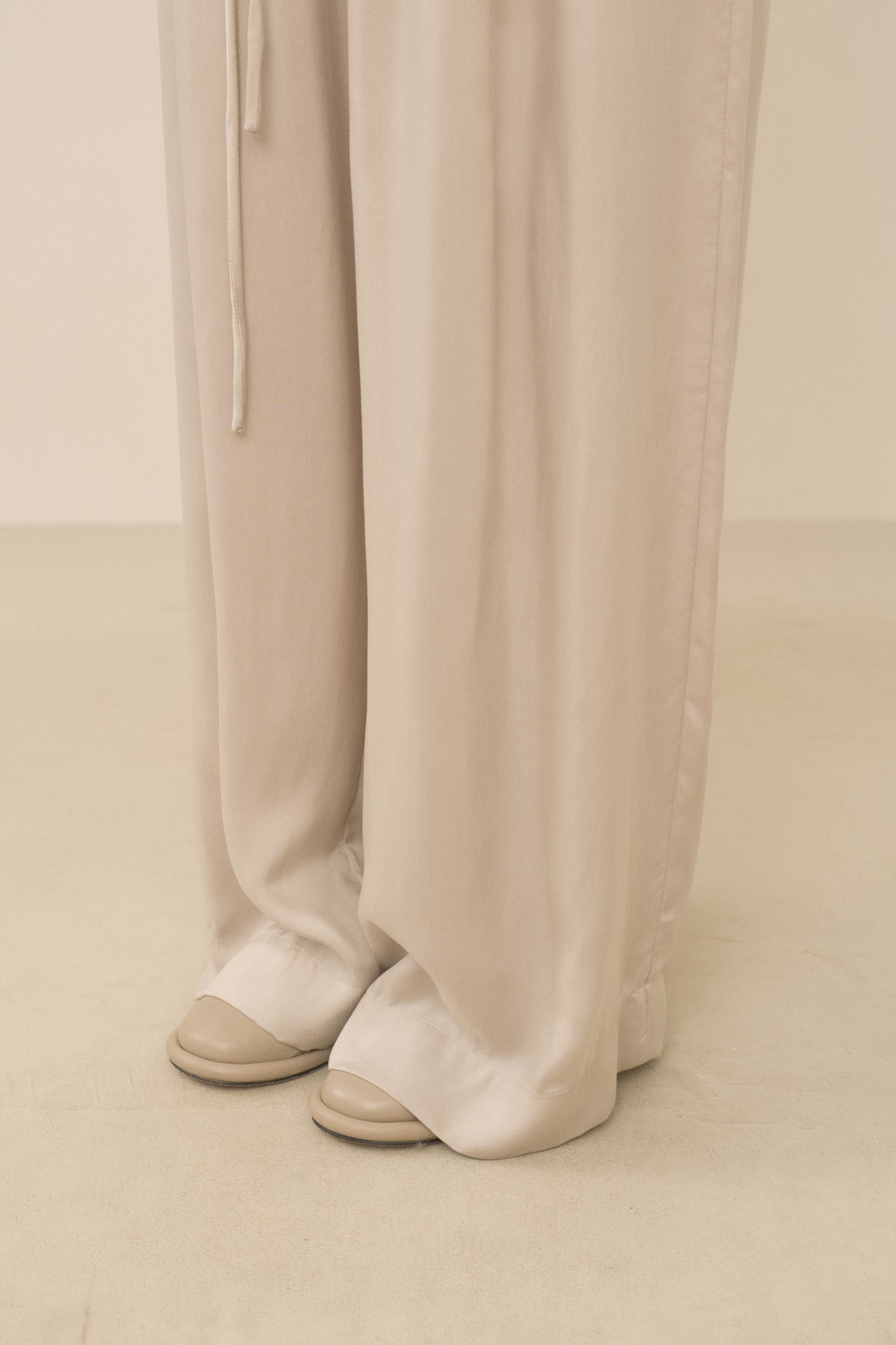 SANDED TROUSER