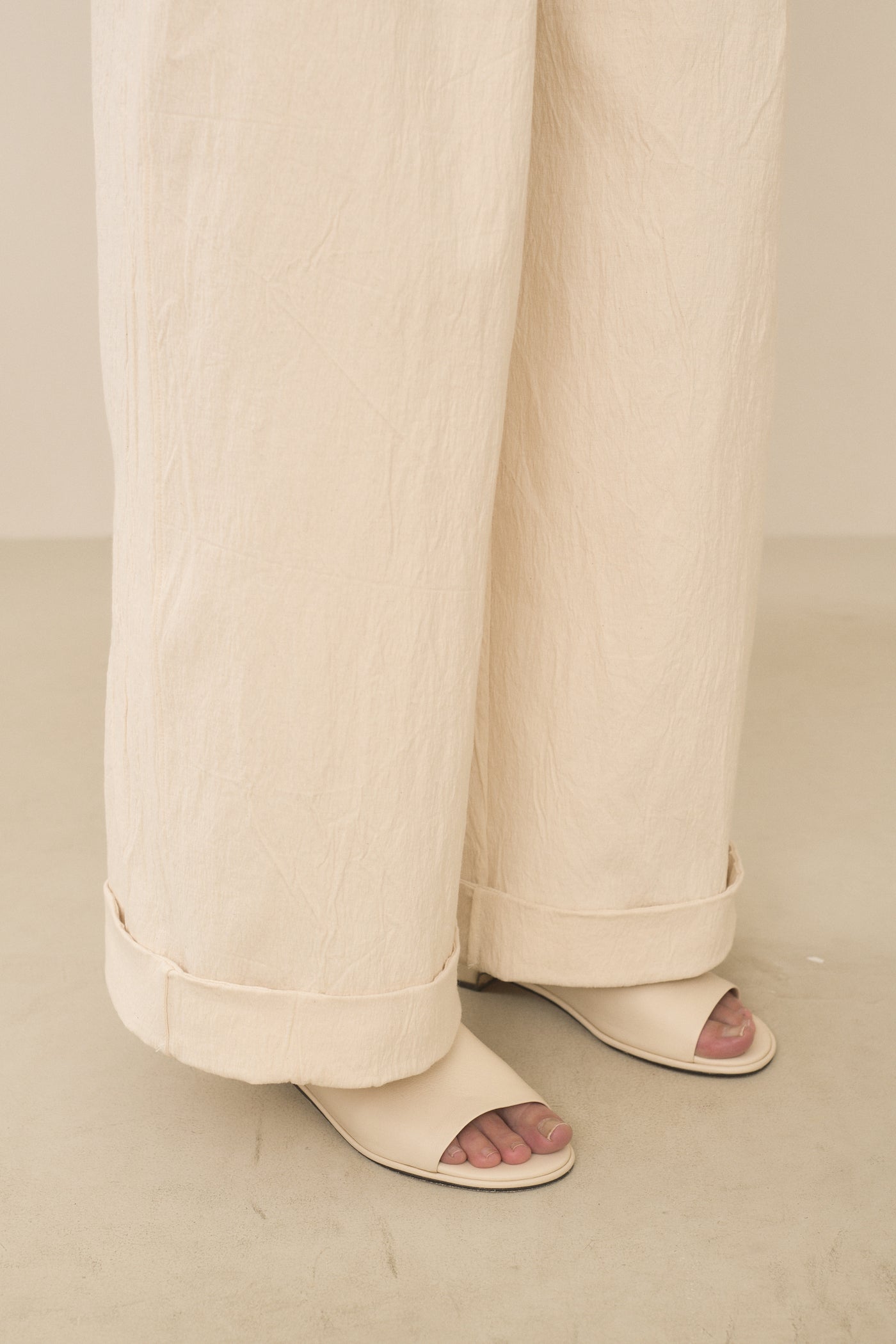 TEXTURE TROUSER