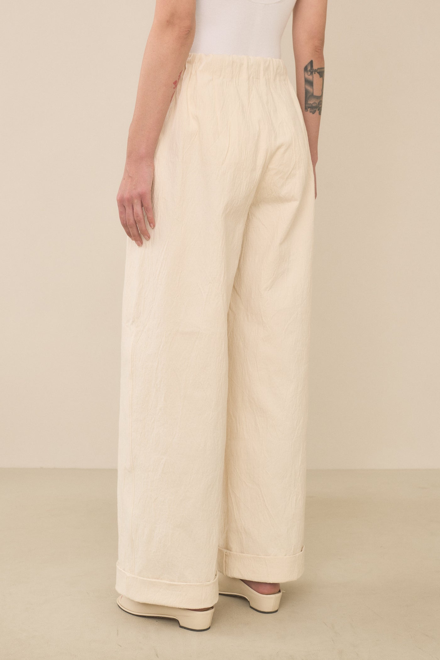 TEXTURE TROUSER