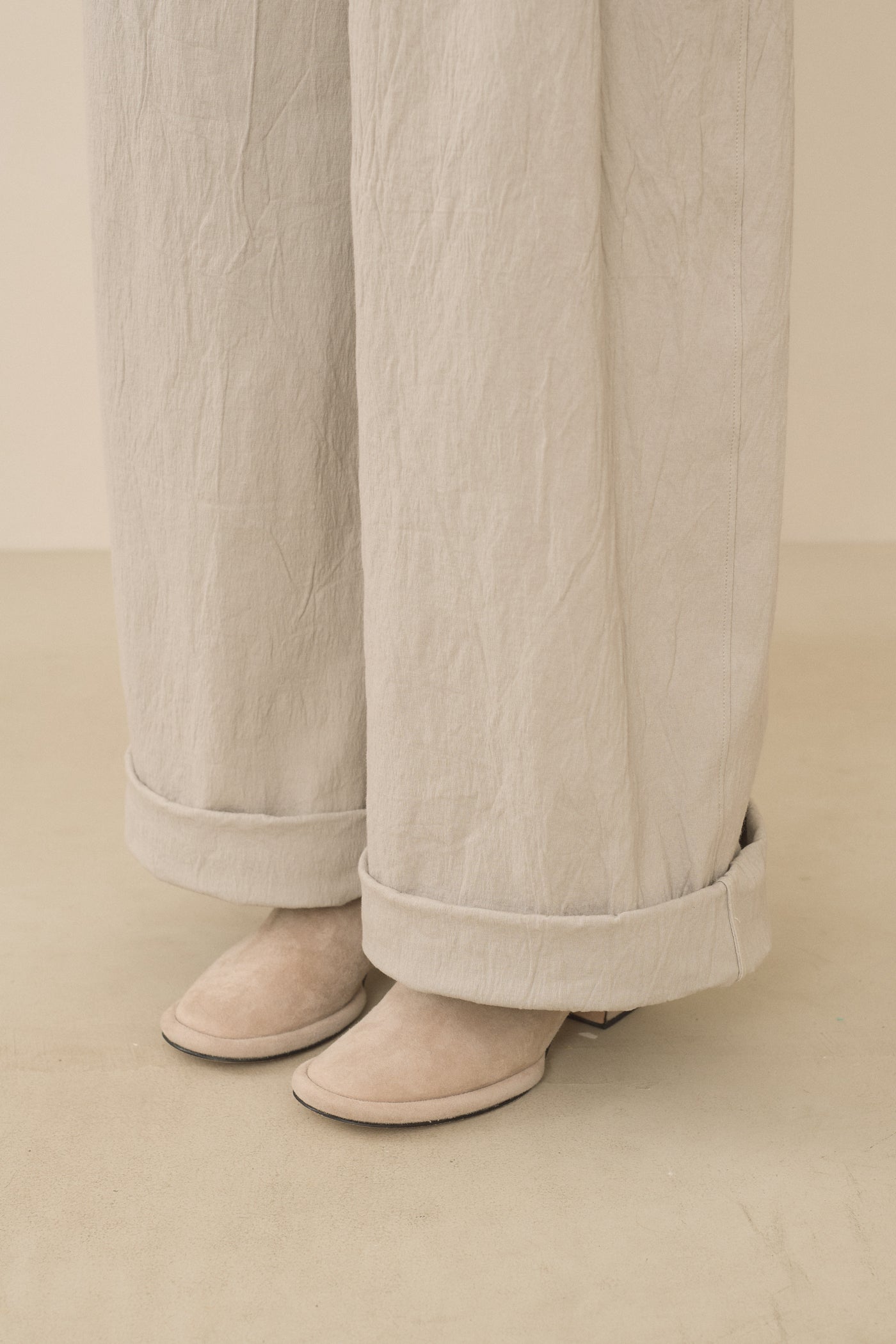 TEXTURE TROUSER