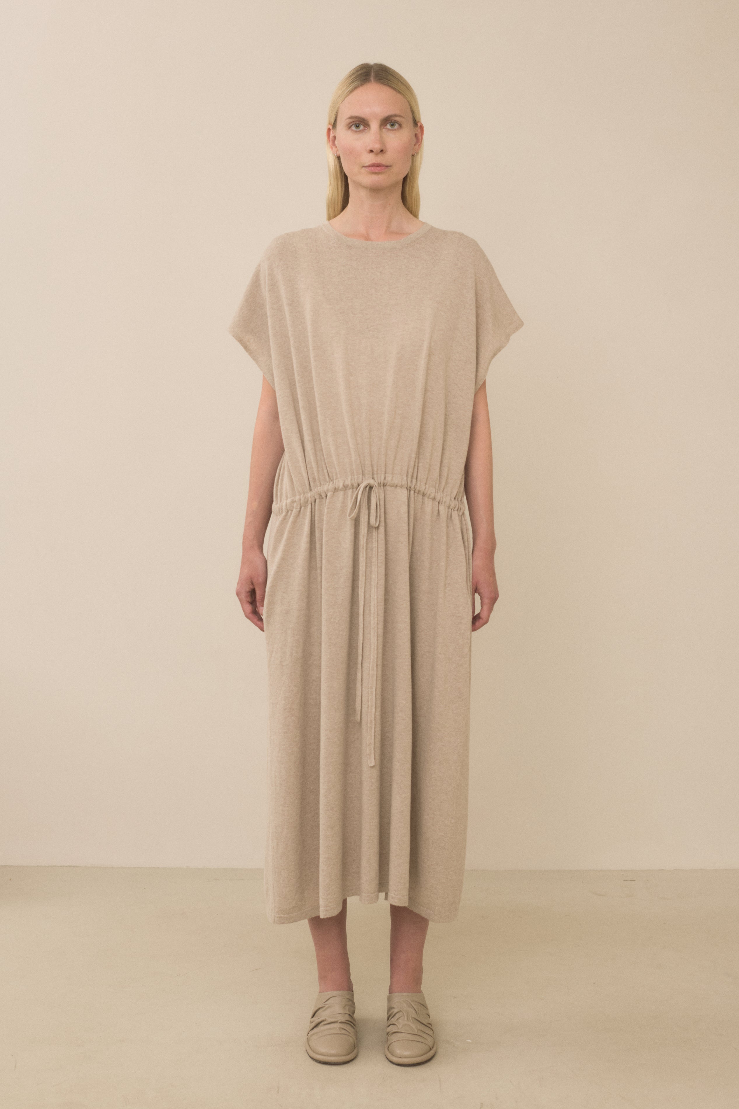 SPF25D2406Y264_GATHER_DRESS_SI