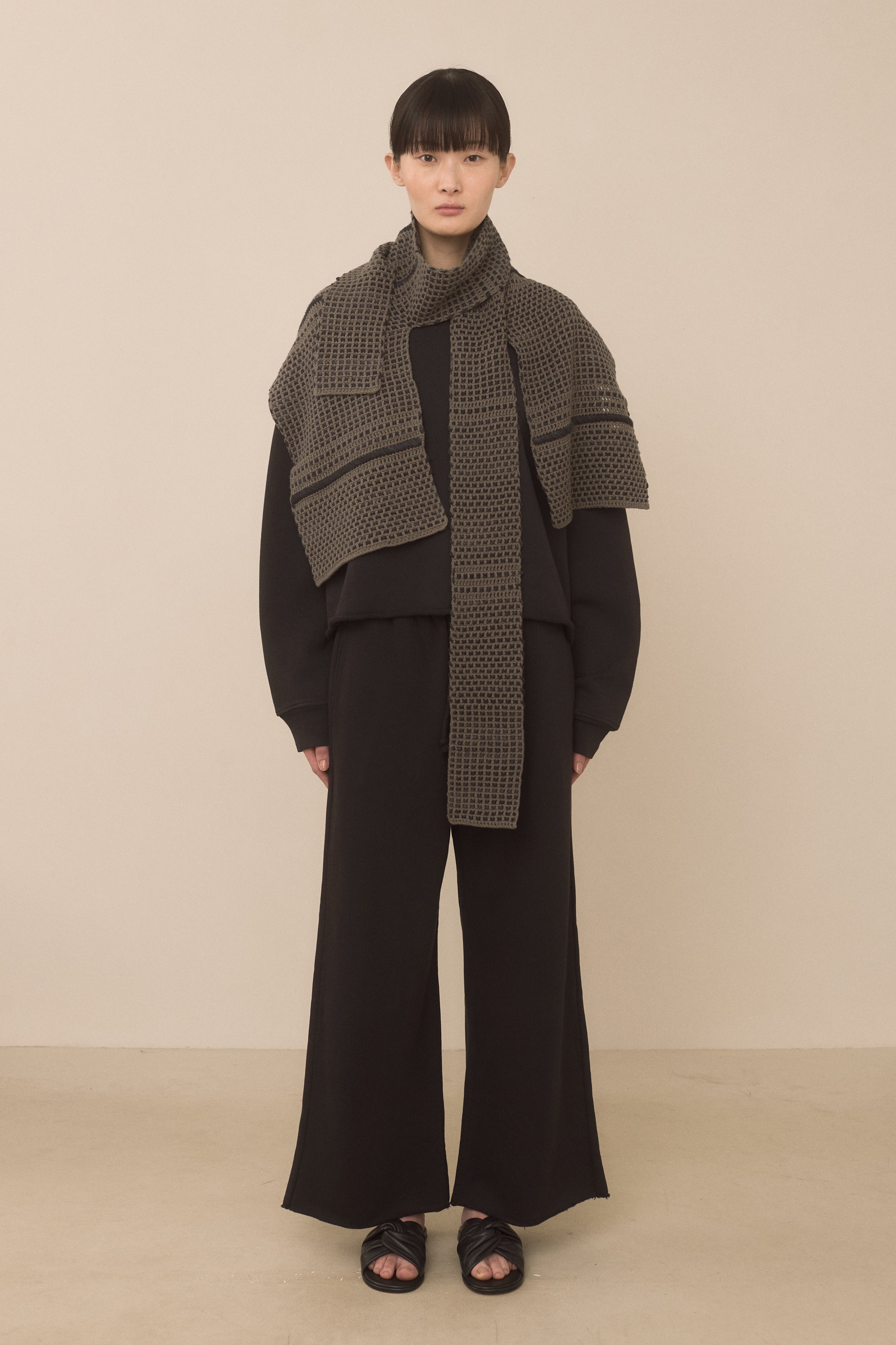 EMBROIDERED WRAP