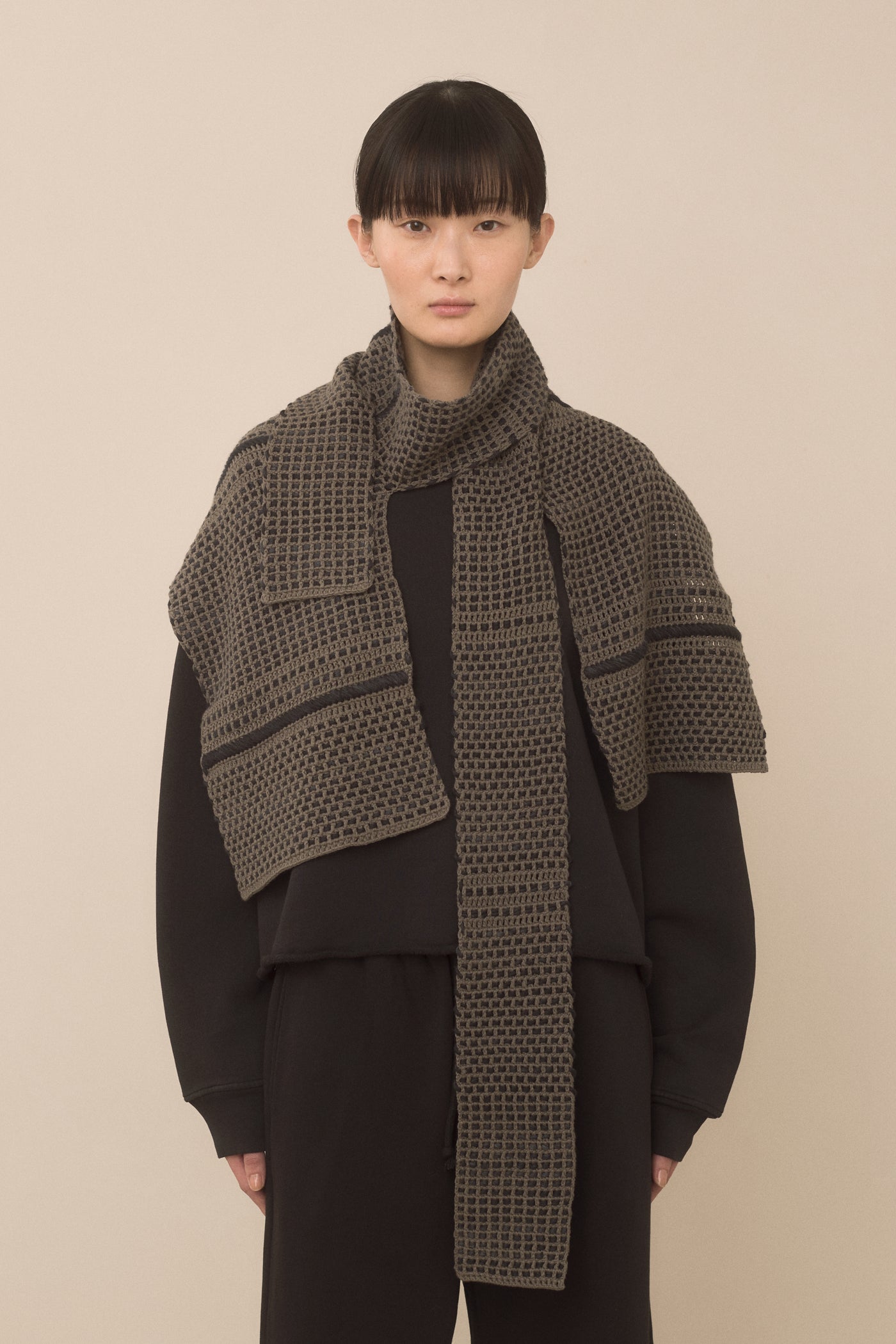 EMBROIDERED WRAP