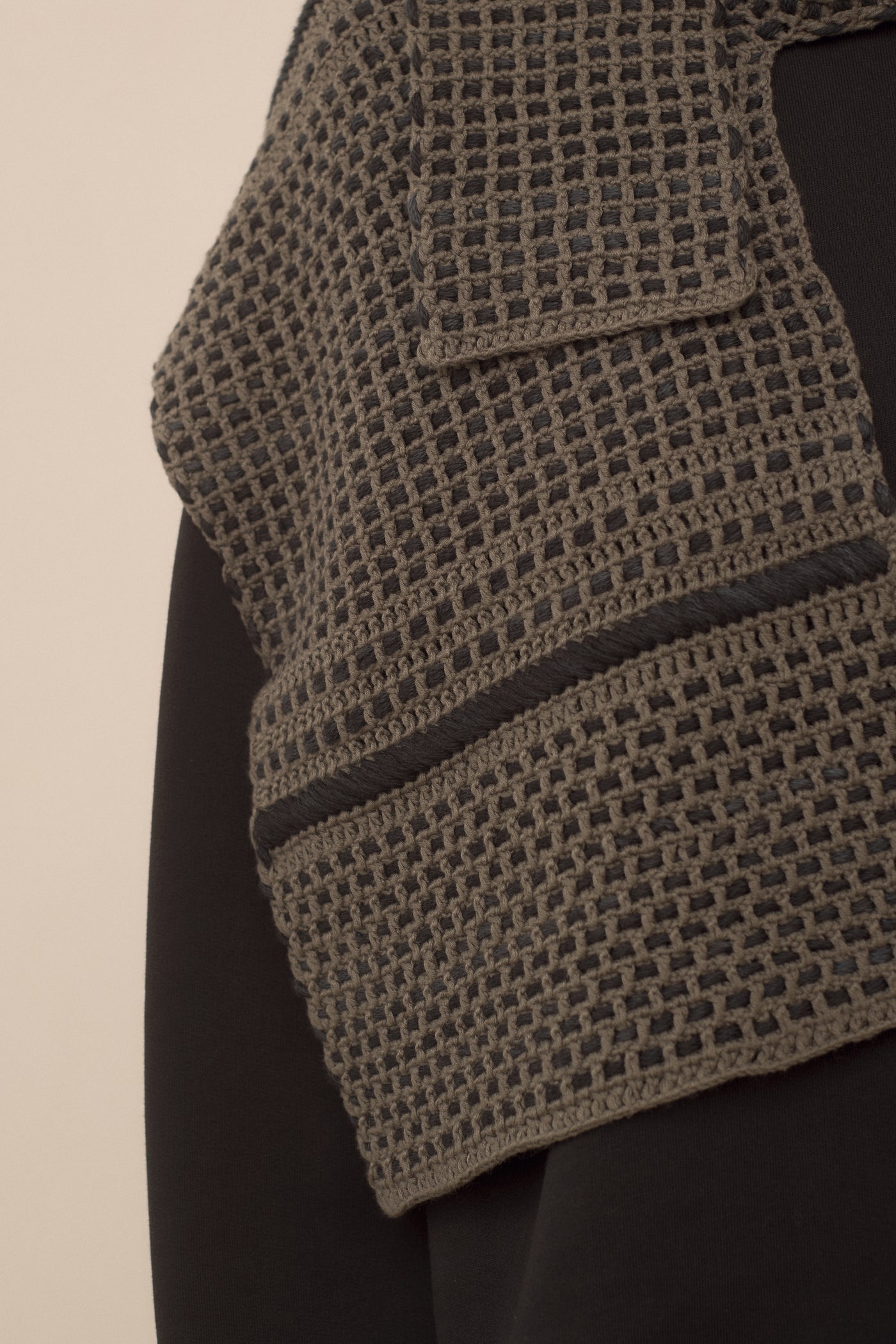 EMBROIDERED WRAP