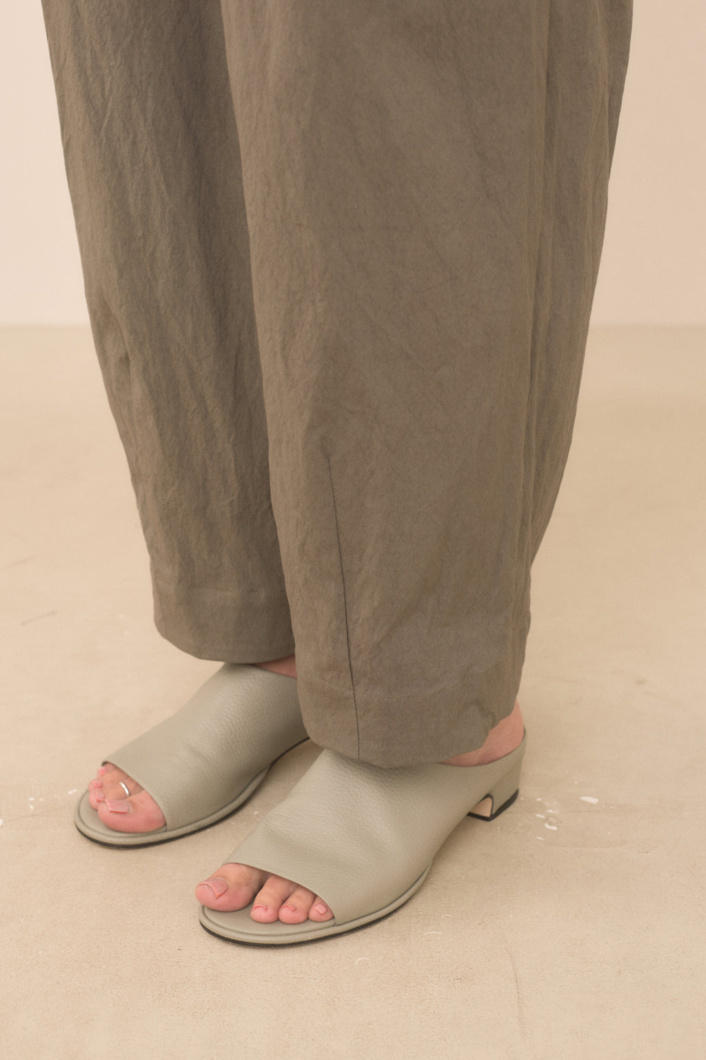 TAPER TROUSER