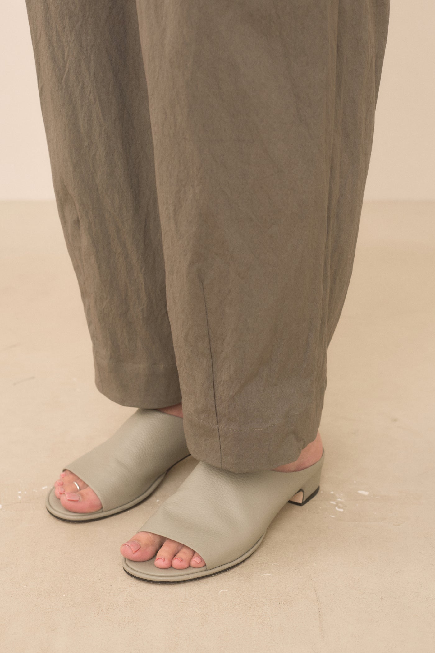 TAPER TROUSER