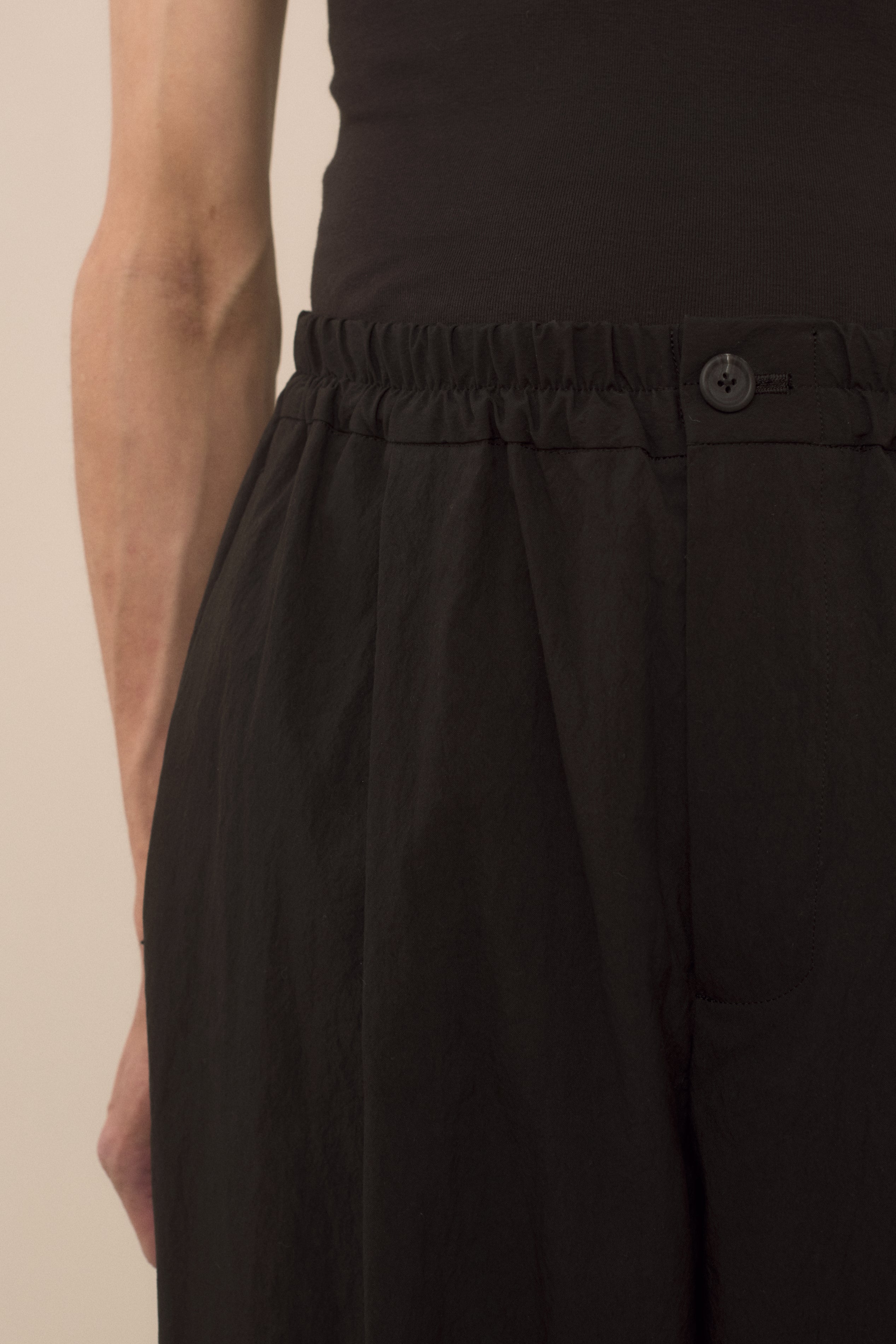 TAPER TROUSER