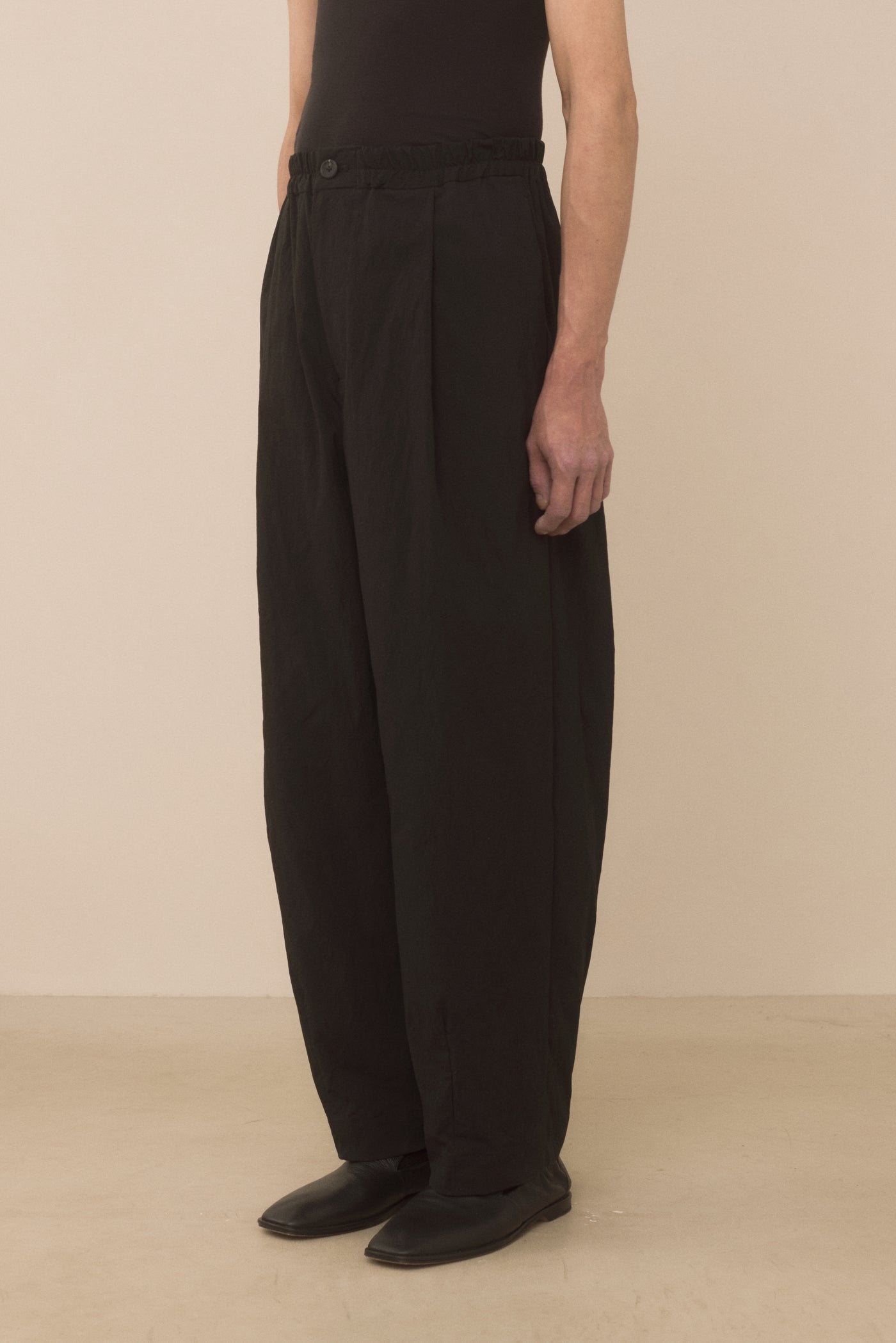 TAPER TROUSER
