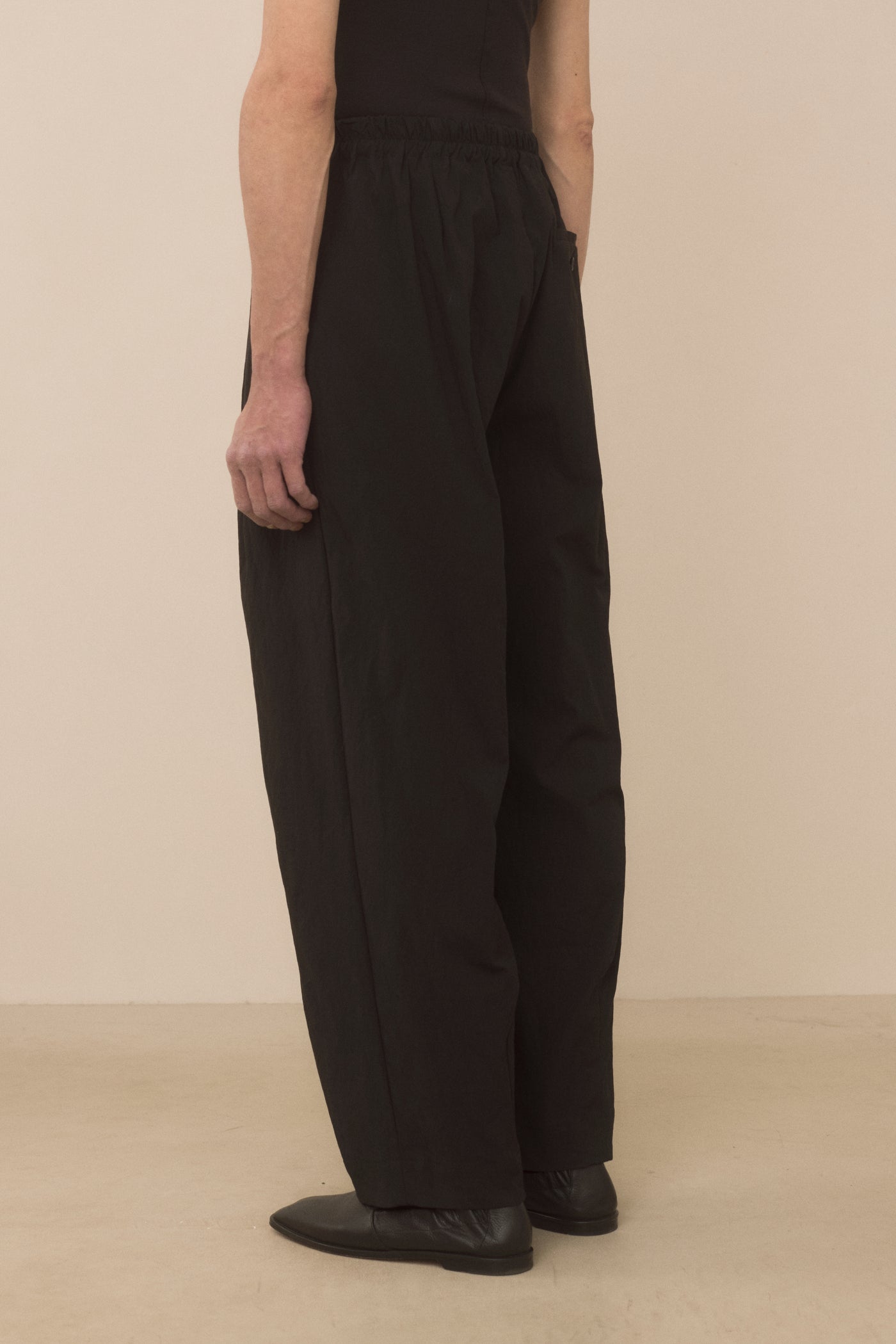 TAPER TROUSER