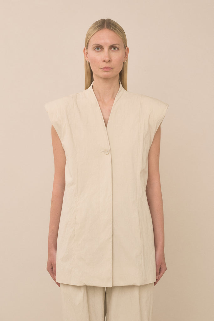 TOP – Lauren Manoogian