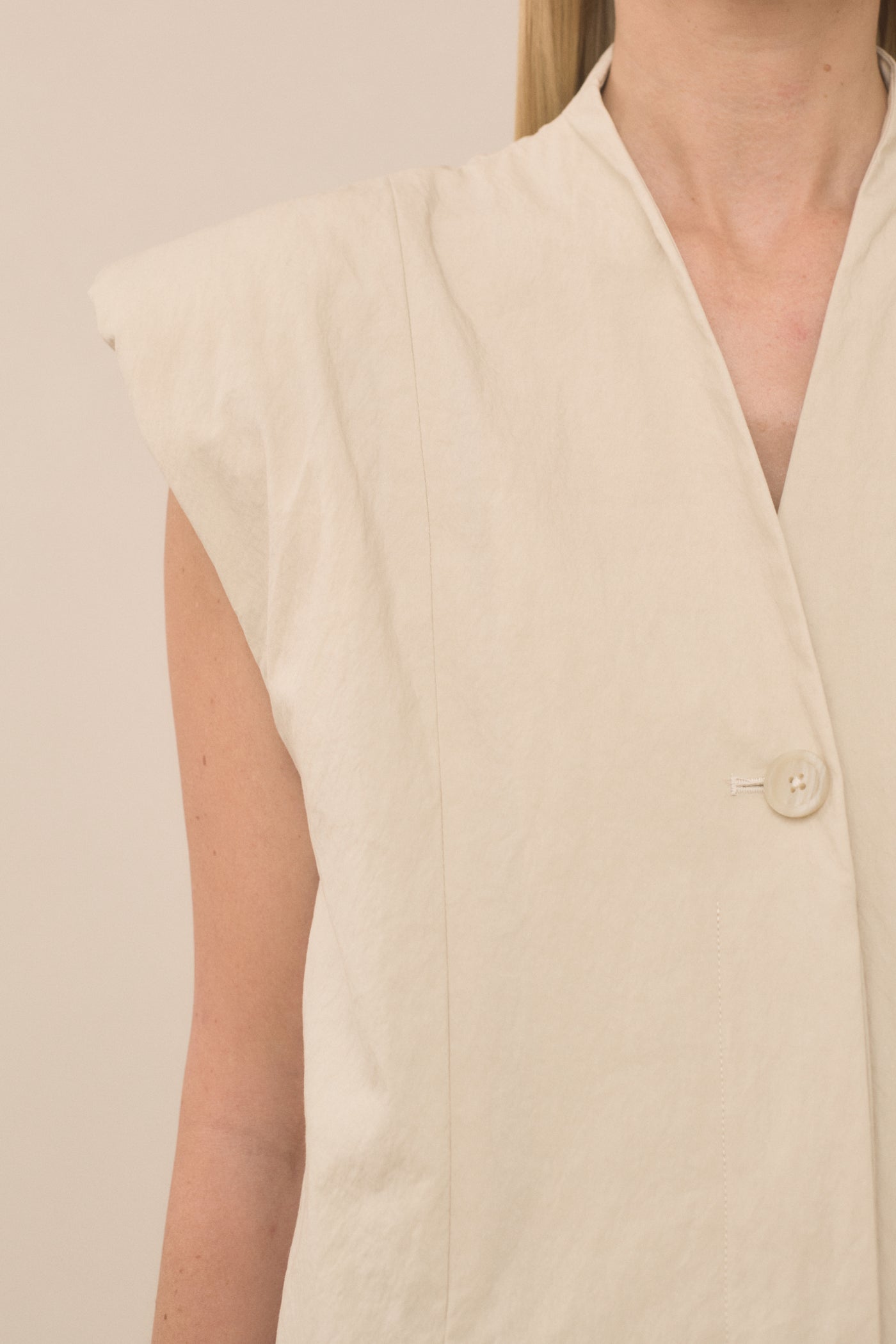 SHOULDER GILET