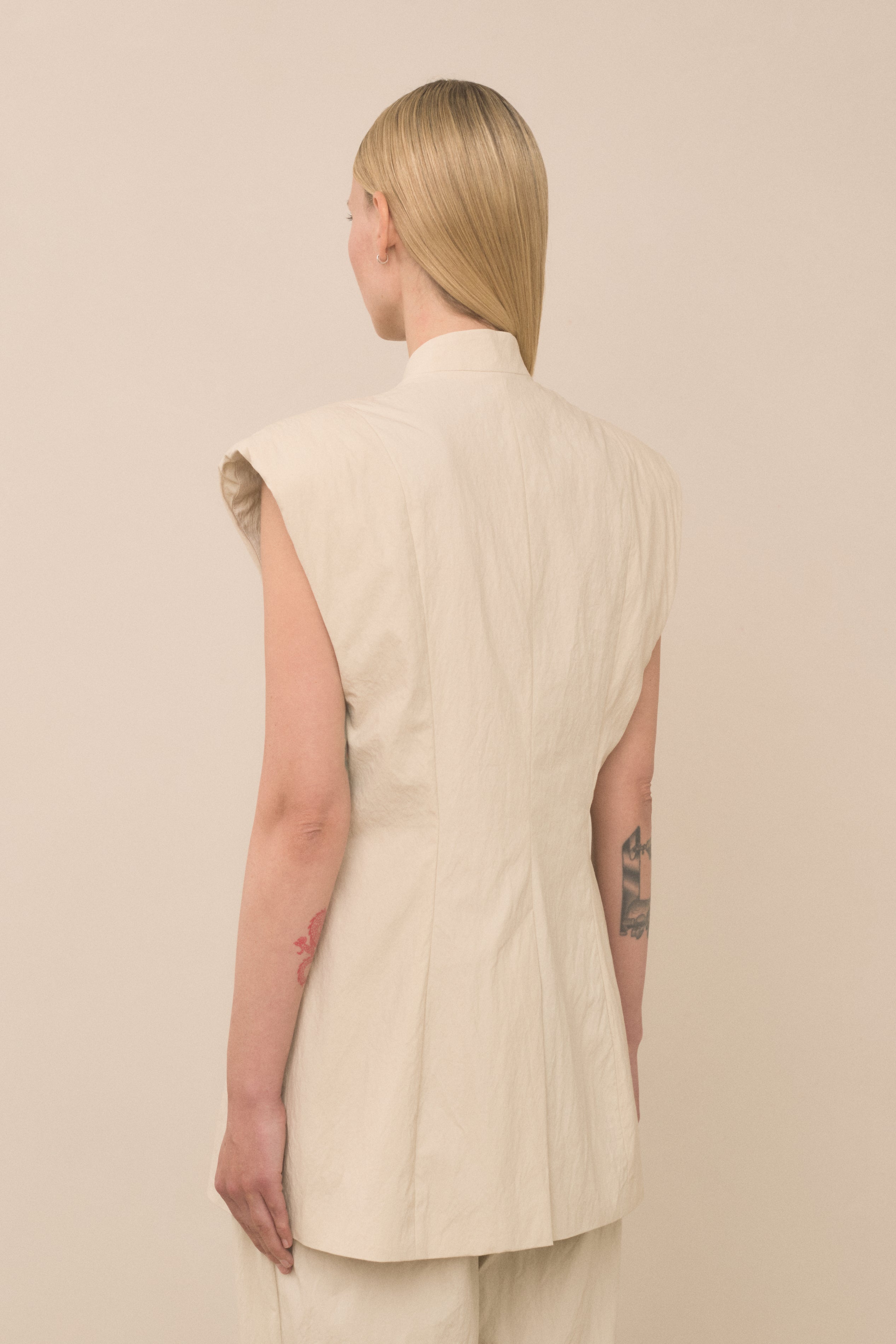 SHOULDER GILET