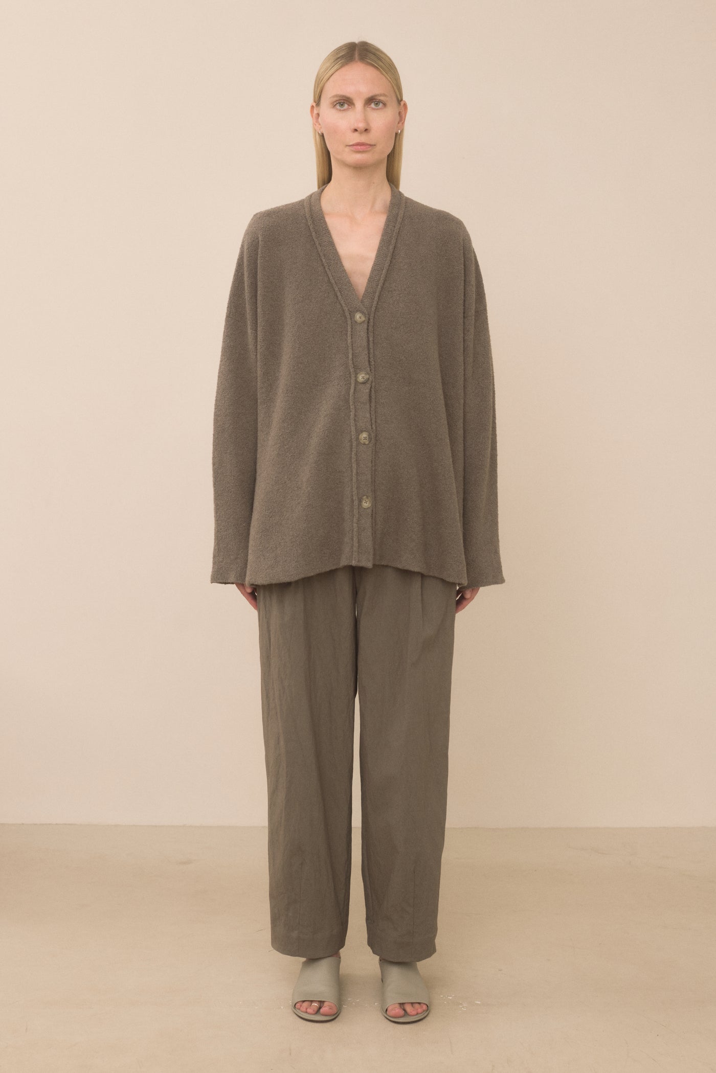 SHORT UZBEK CARDIGAN SPF26