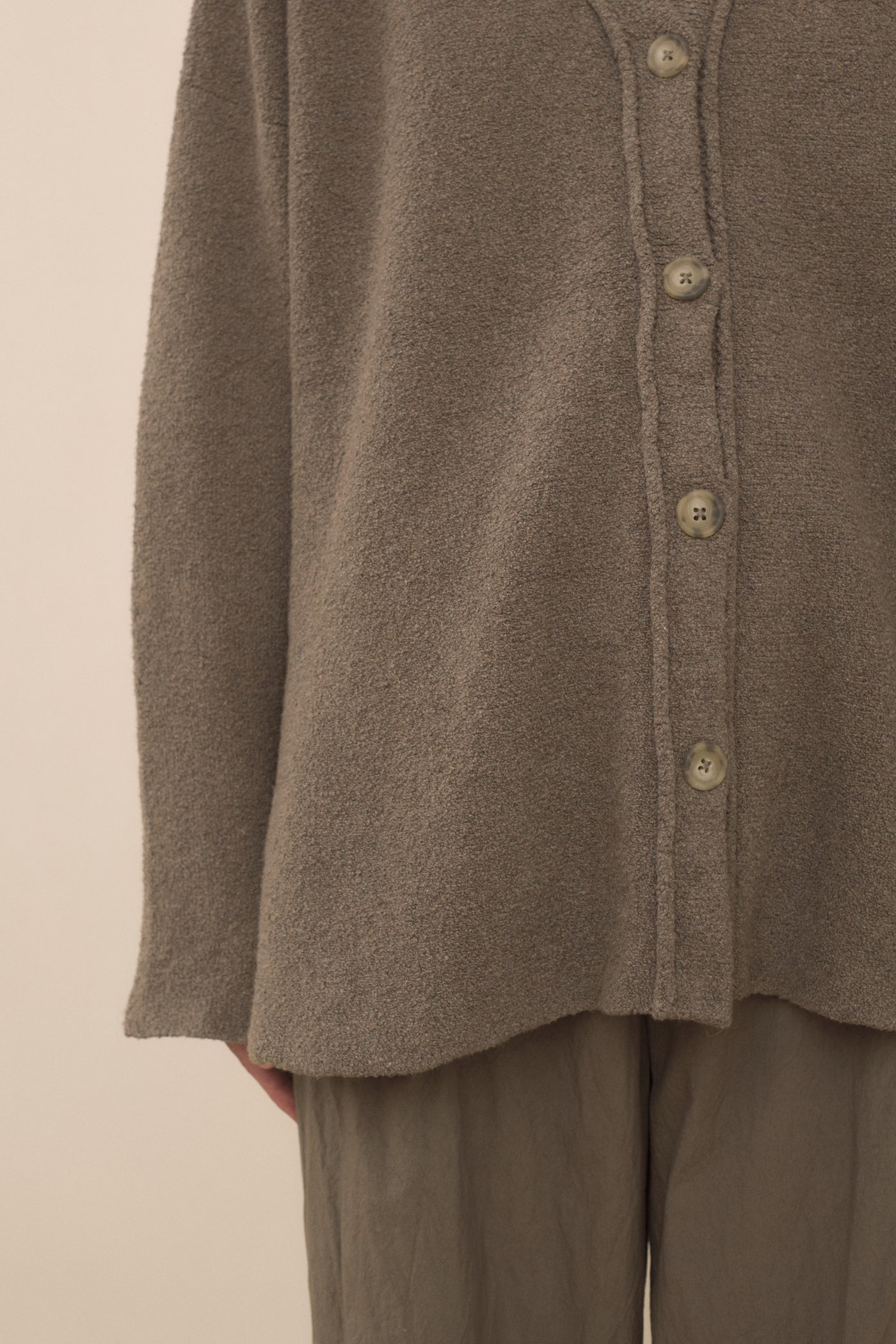 SHORT UZBEK CARDIGAN SPF26