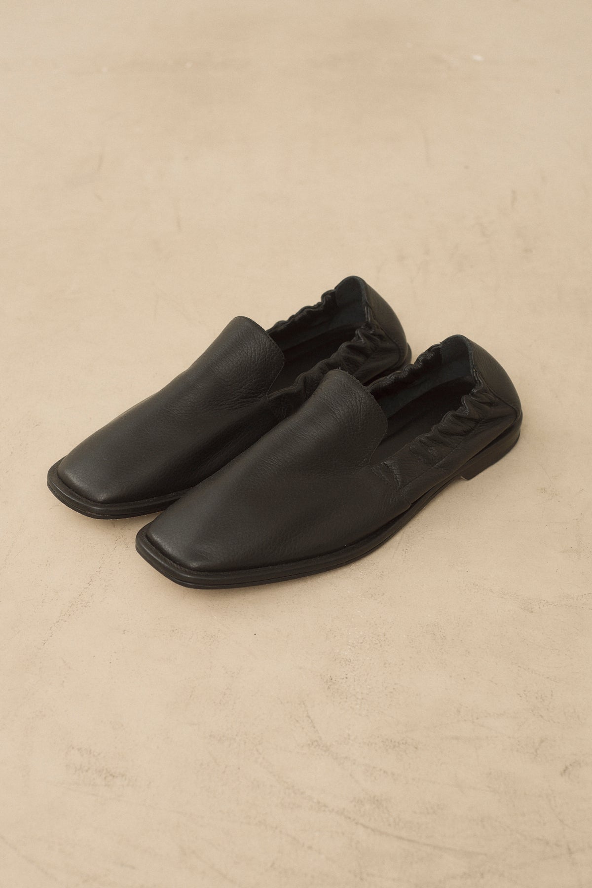 SOFT NEW BANDED LOAFER