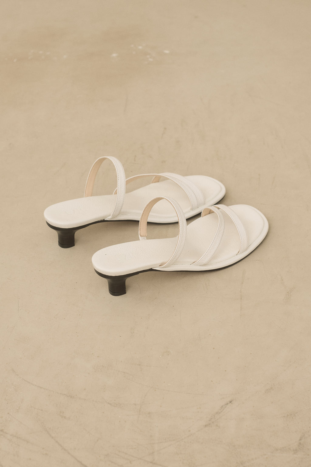 LINE HEEL
