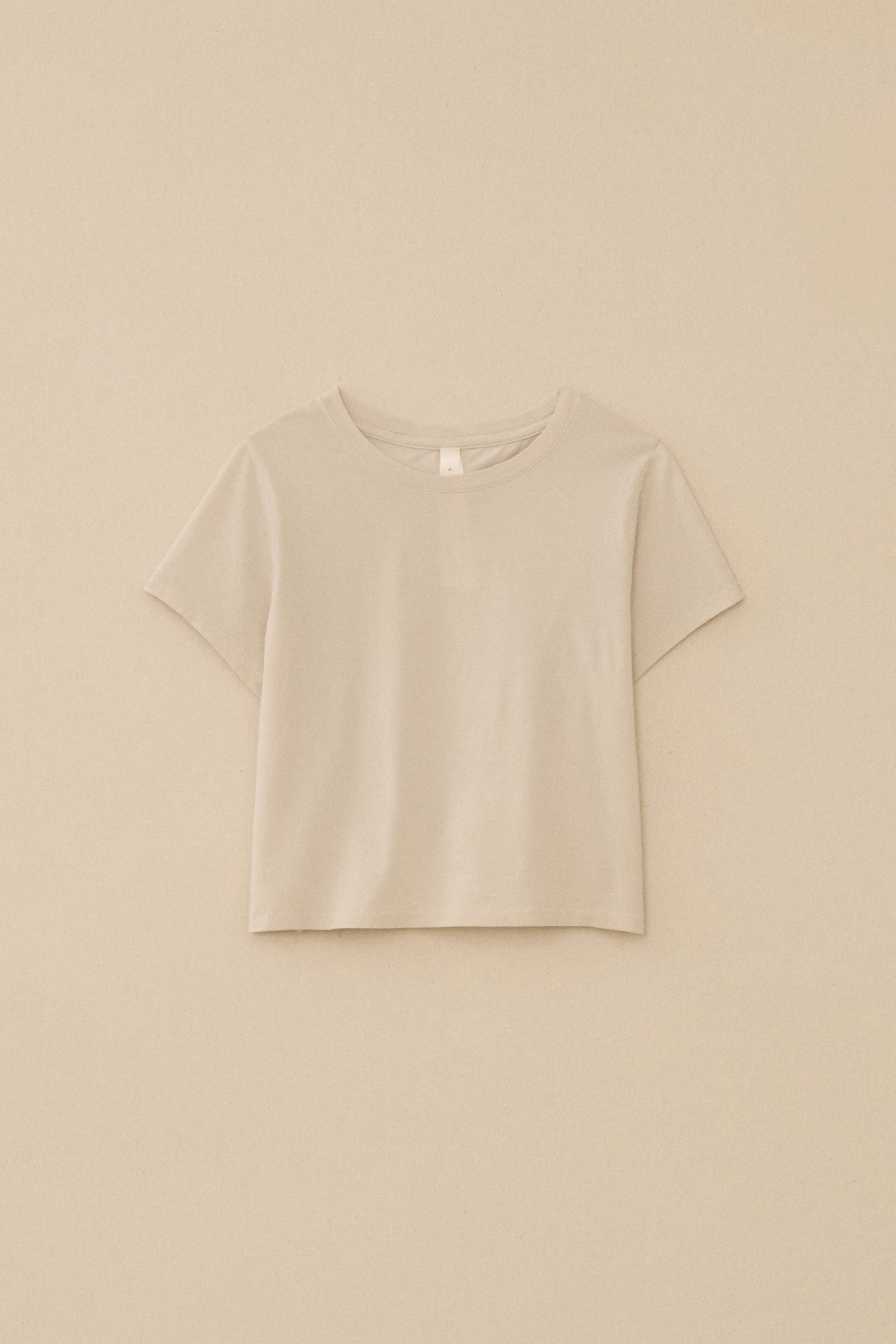 FINE CROP TEE