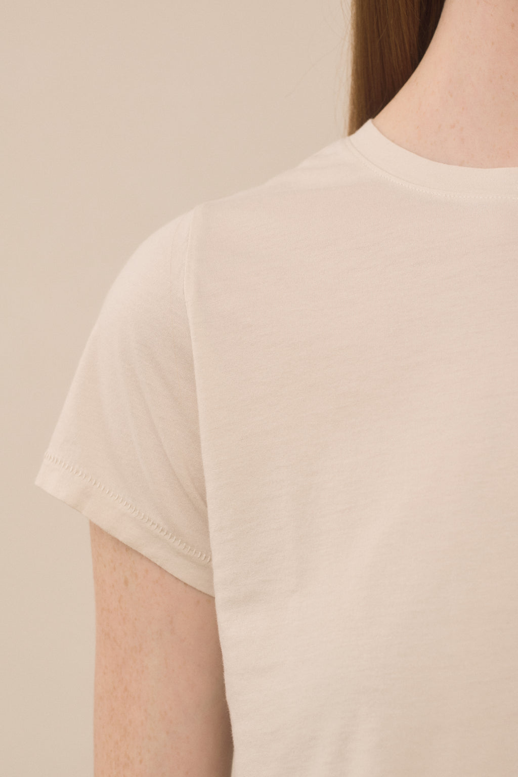 FINE CROP TEE
