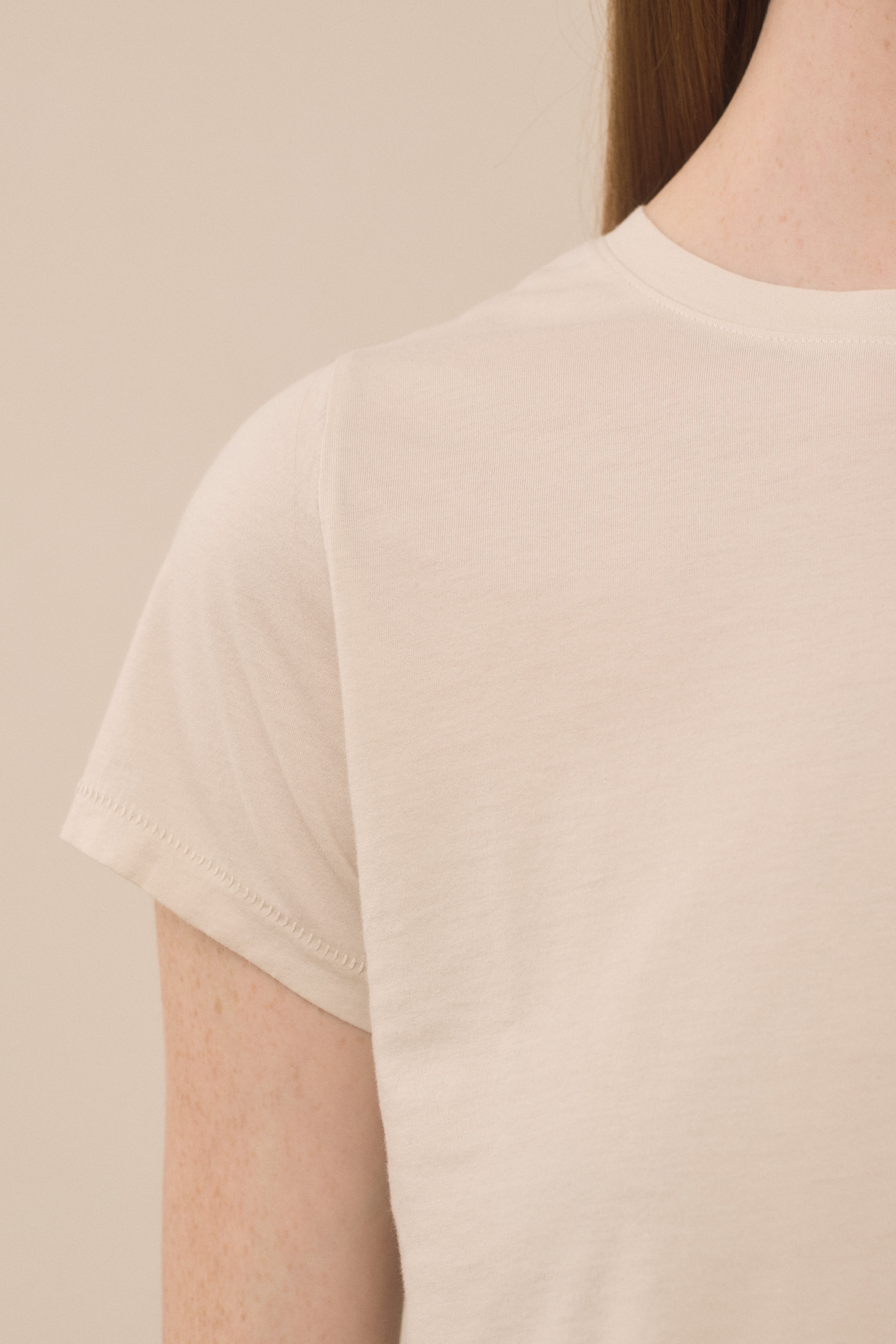 FINE CROP TEE