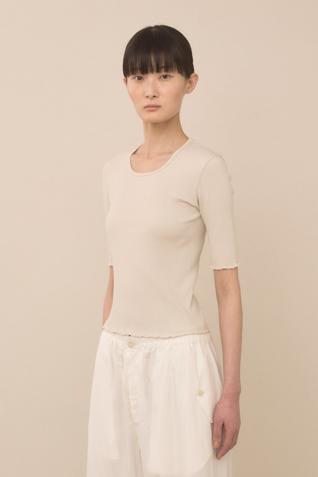 RUFFLE RIB TEE