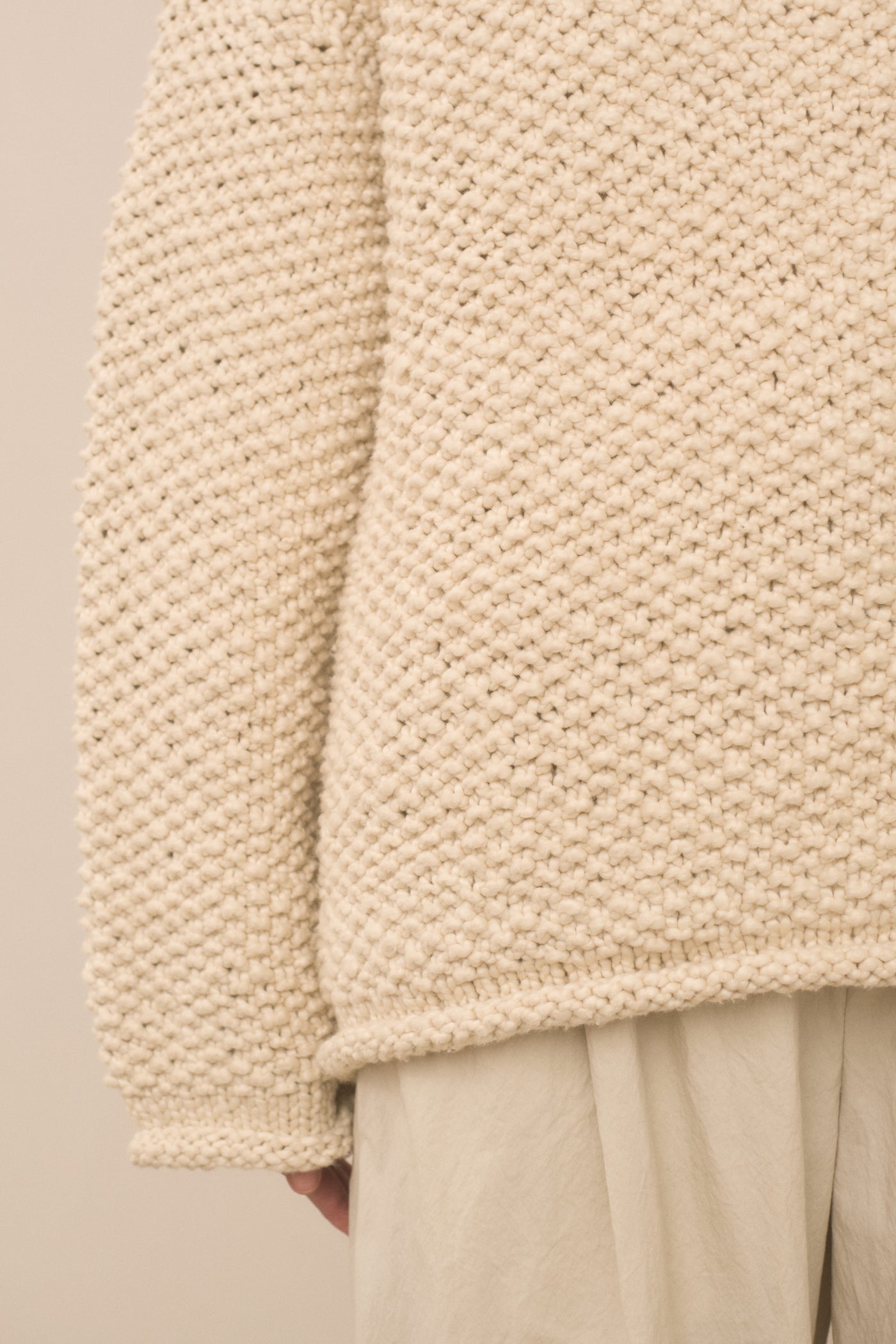 HANDKNIT CREPE ROLLNECK