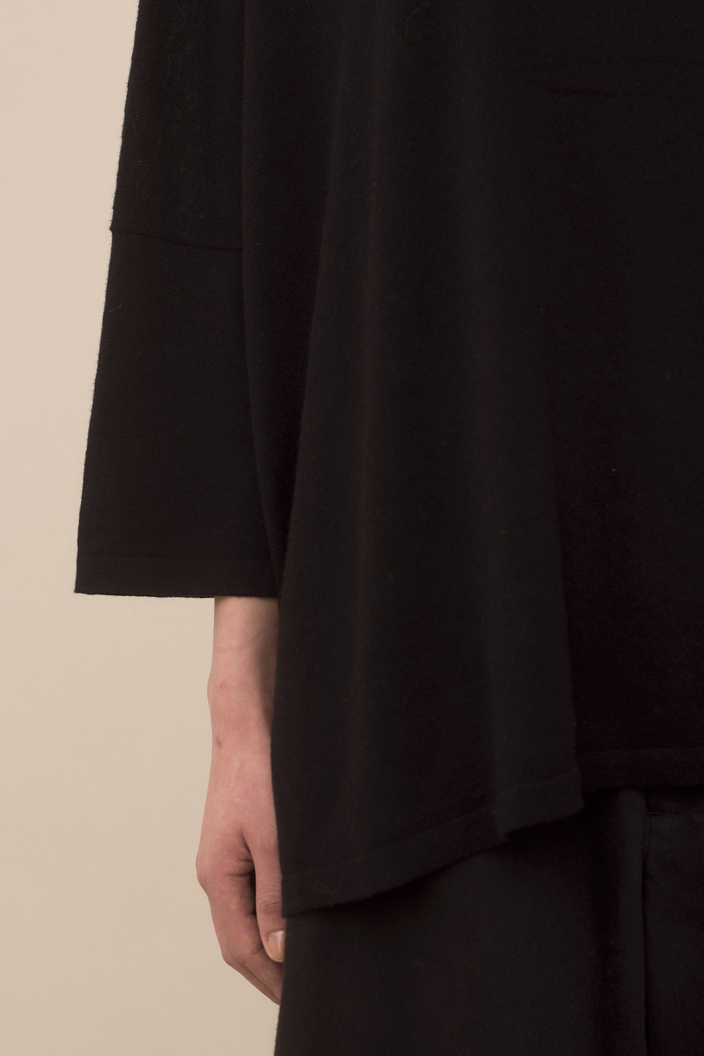ASKEW TEE