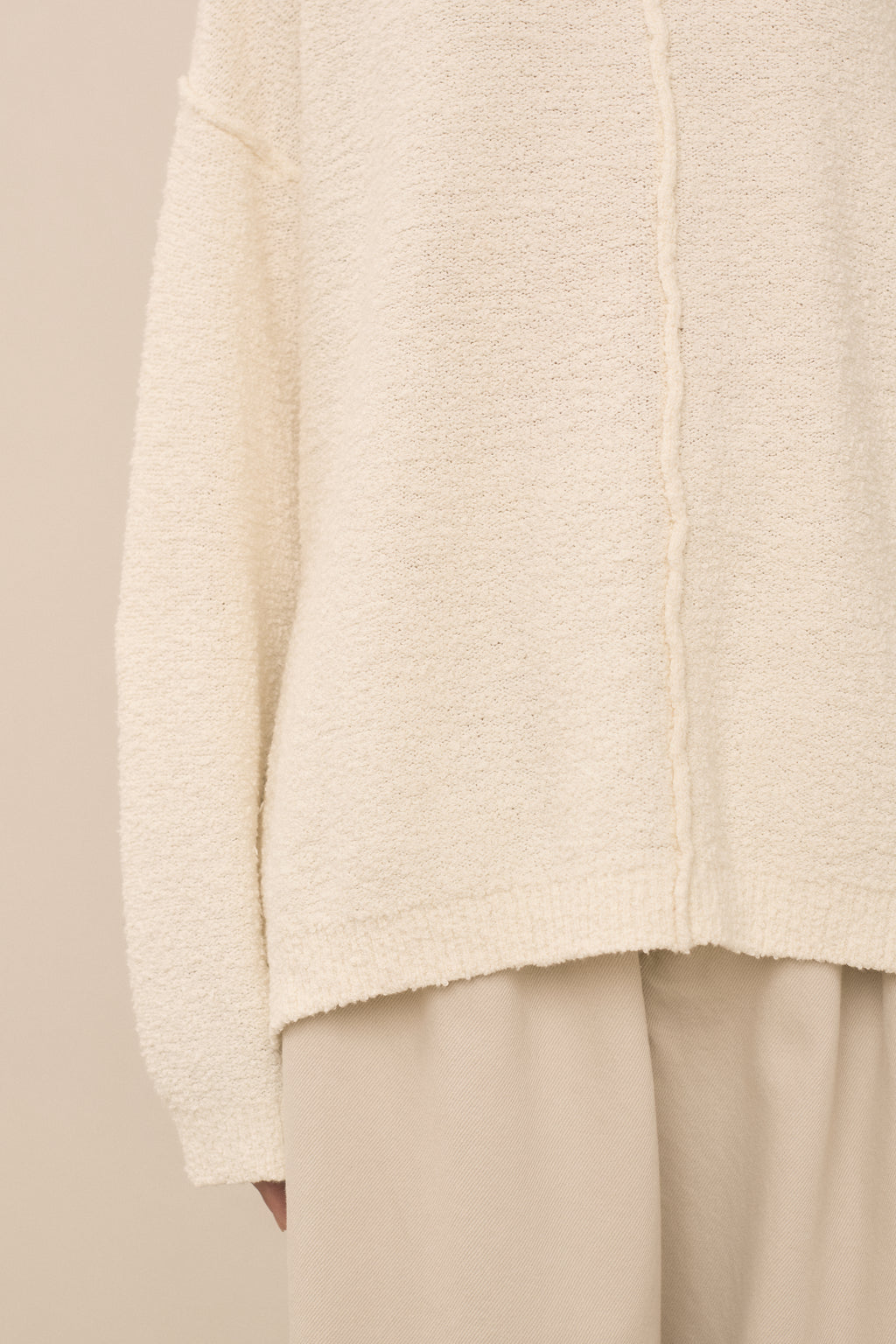 BOUCLE CREWNECK