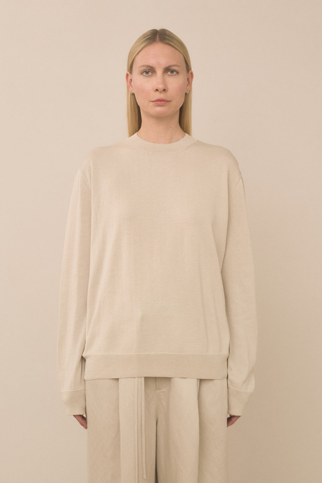 VEIL CREWNECK