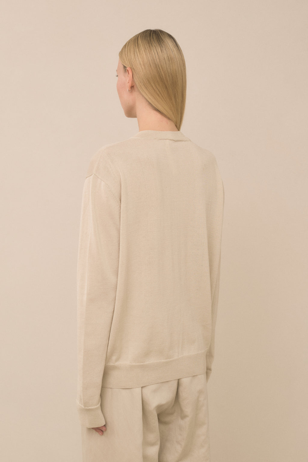 VEIL CREWNECK